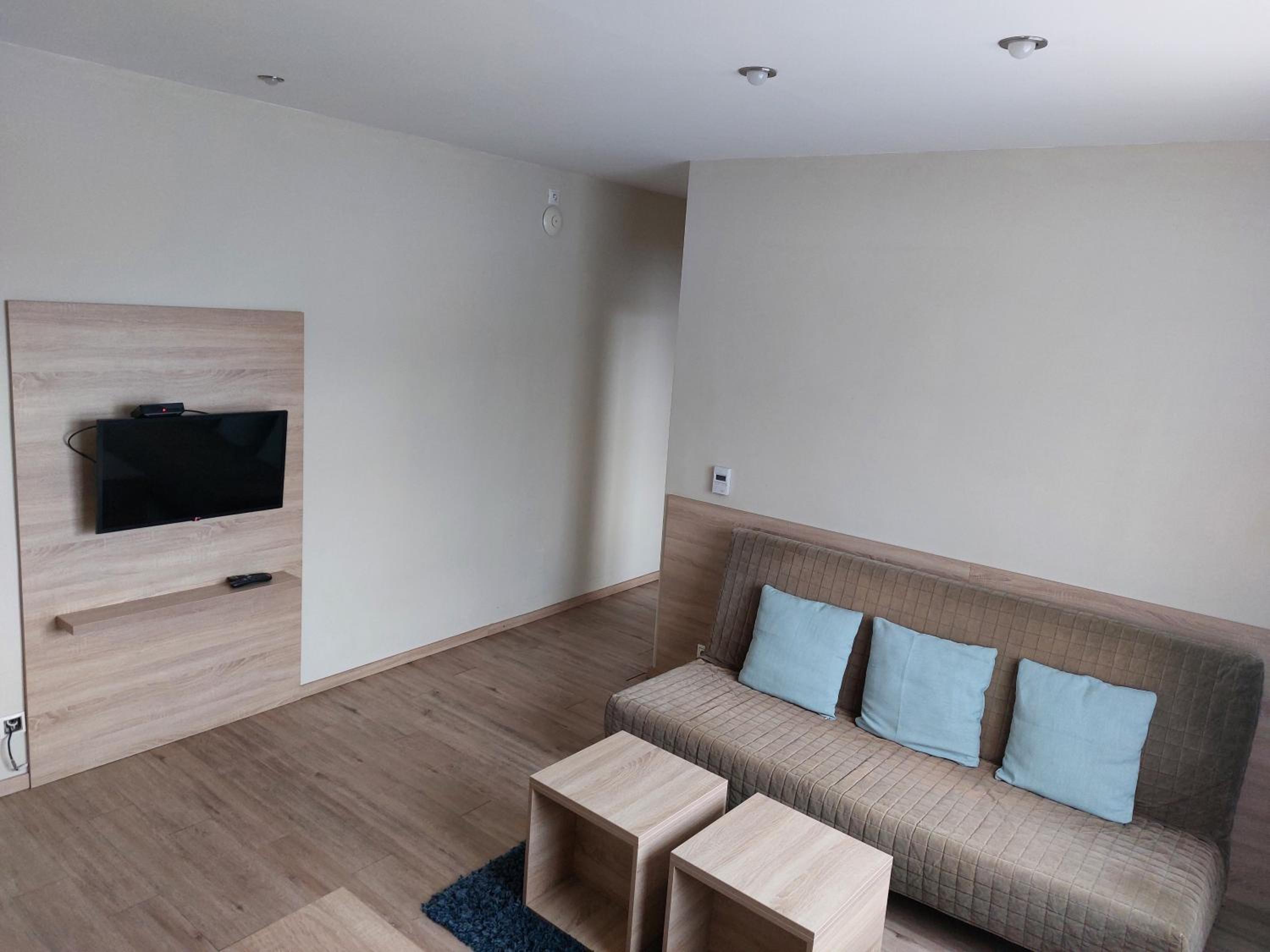 Superior One-Bedroom Apartment - Photo 15