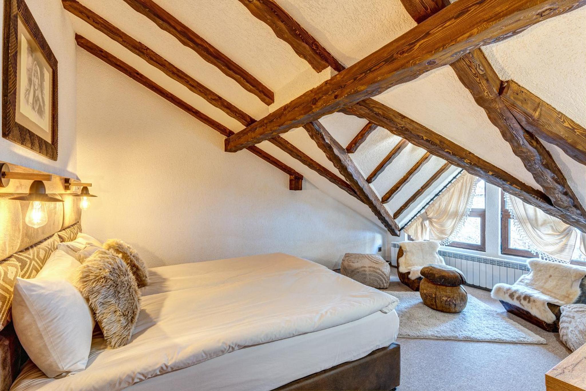 Apartment - Split Level - Photo 9