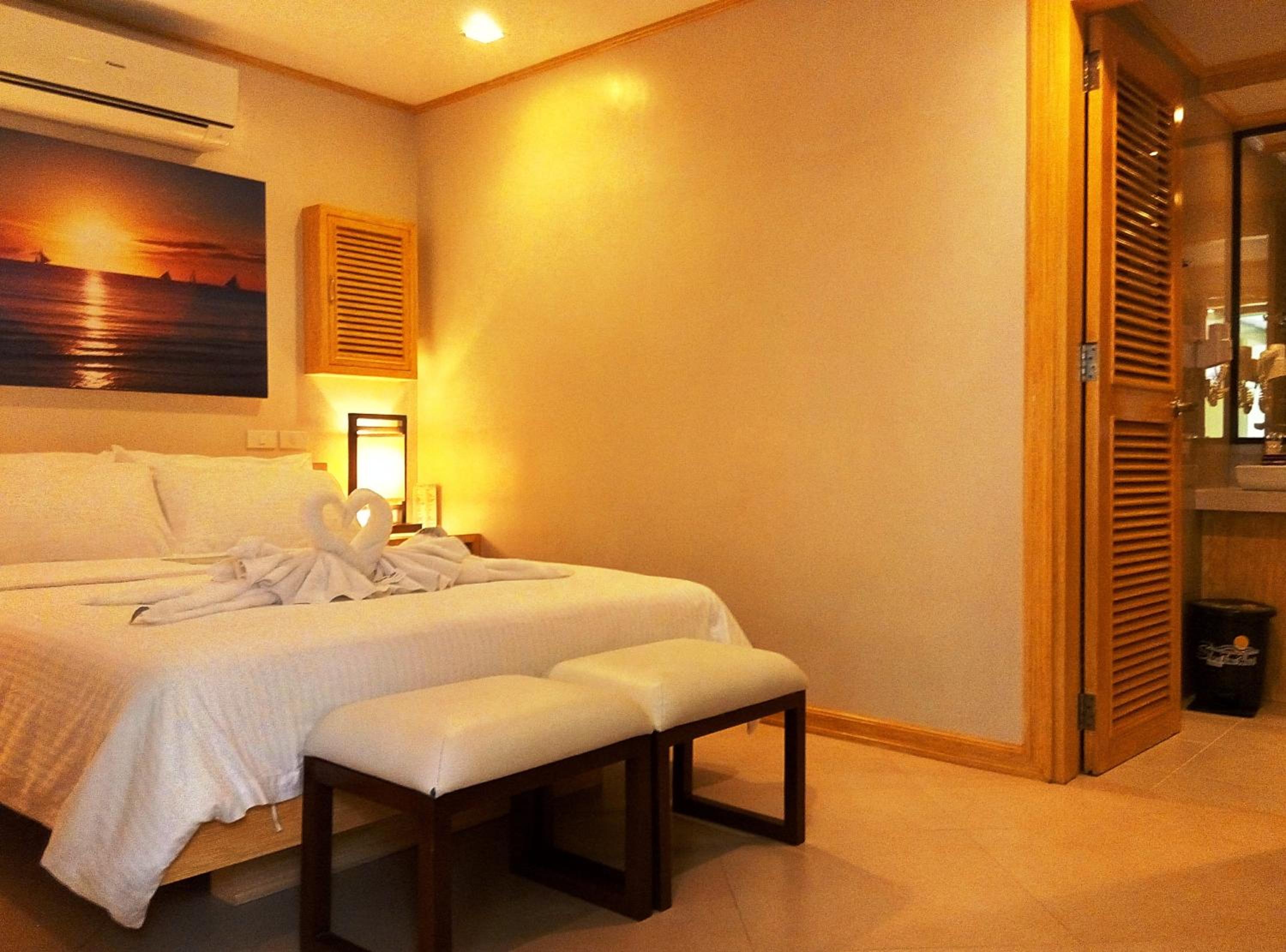 Deluxe Room - Photo 3