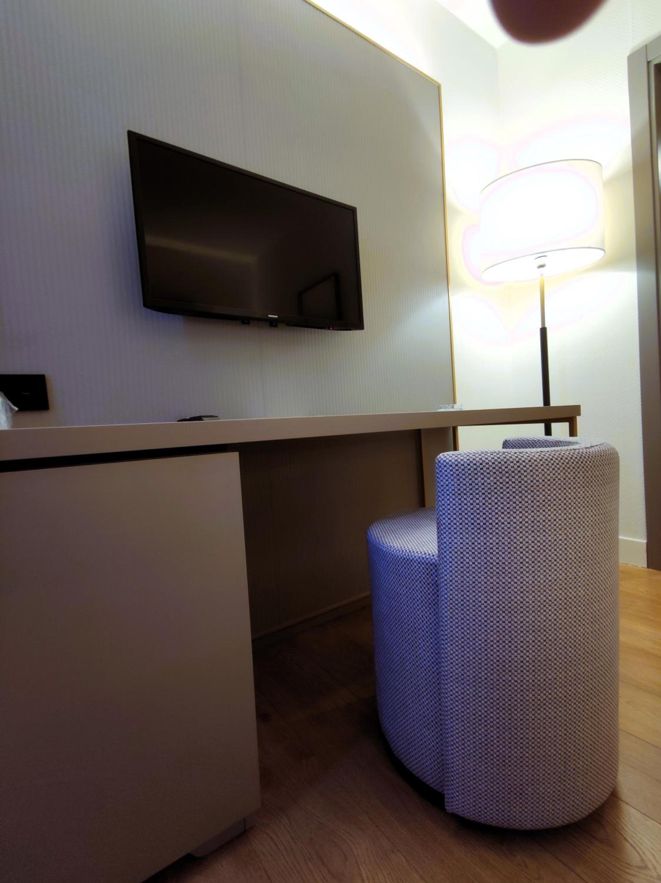 Twin Room - Photo 2