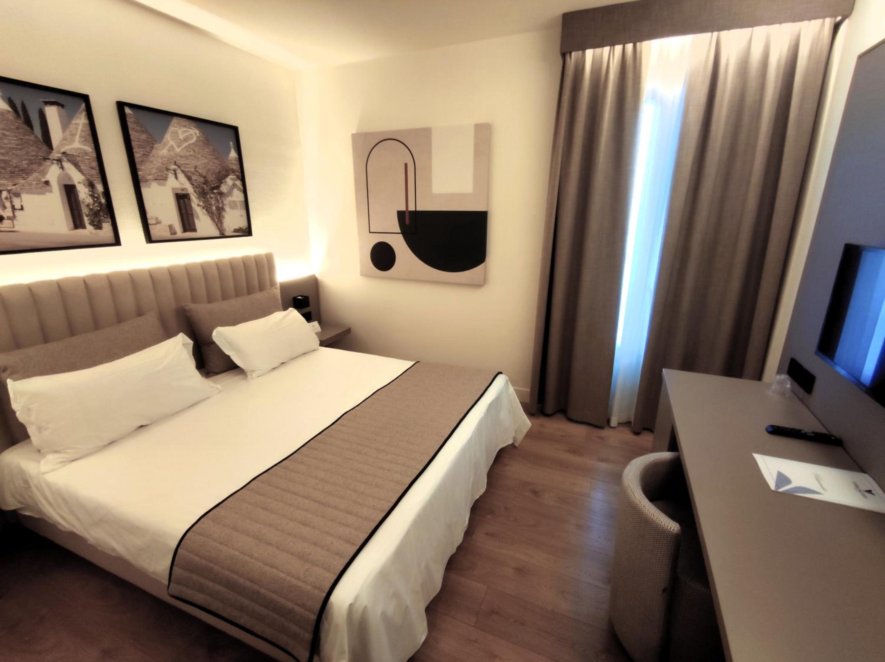 Double Room - Photo 1