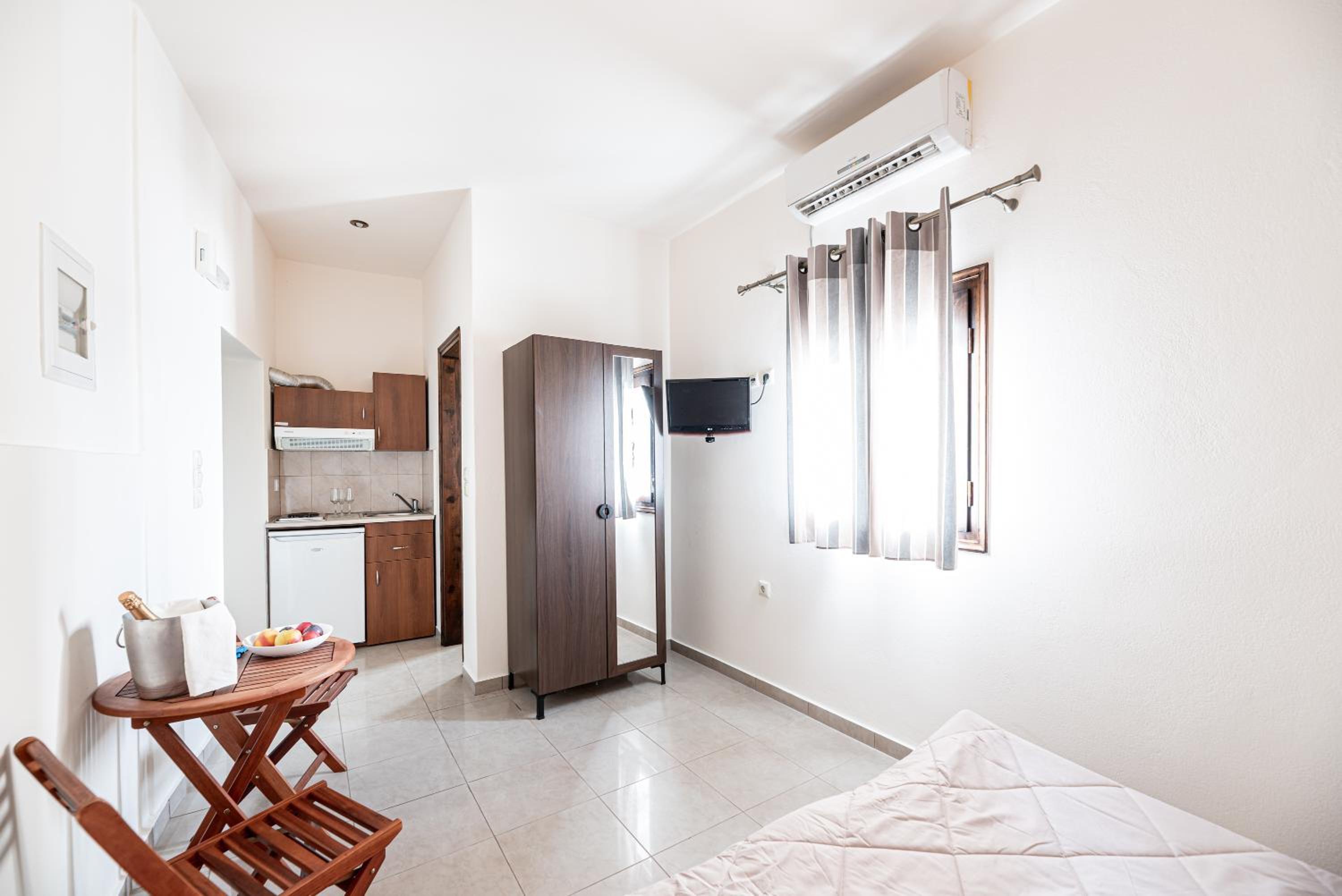 Deluxe Double Room photo 3