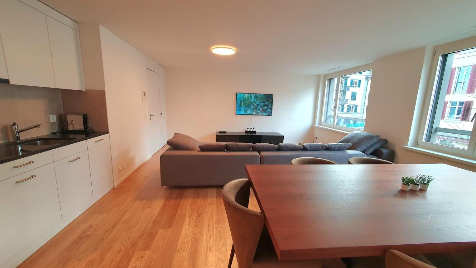 One-Bedroom Apartment