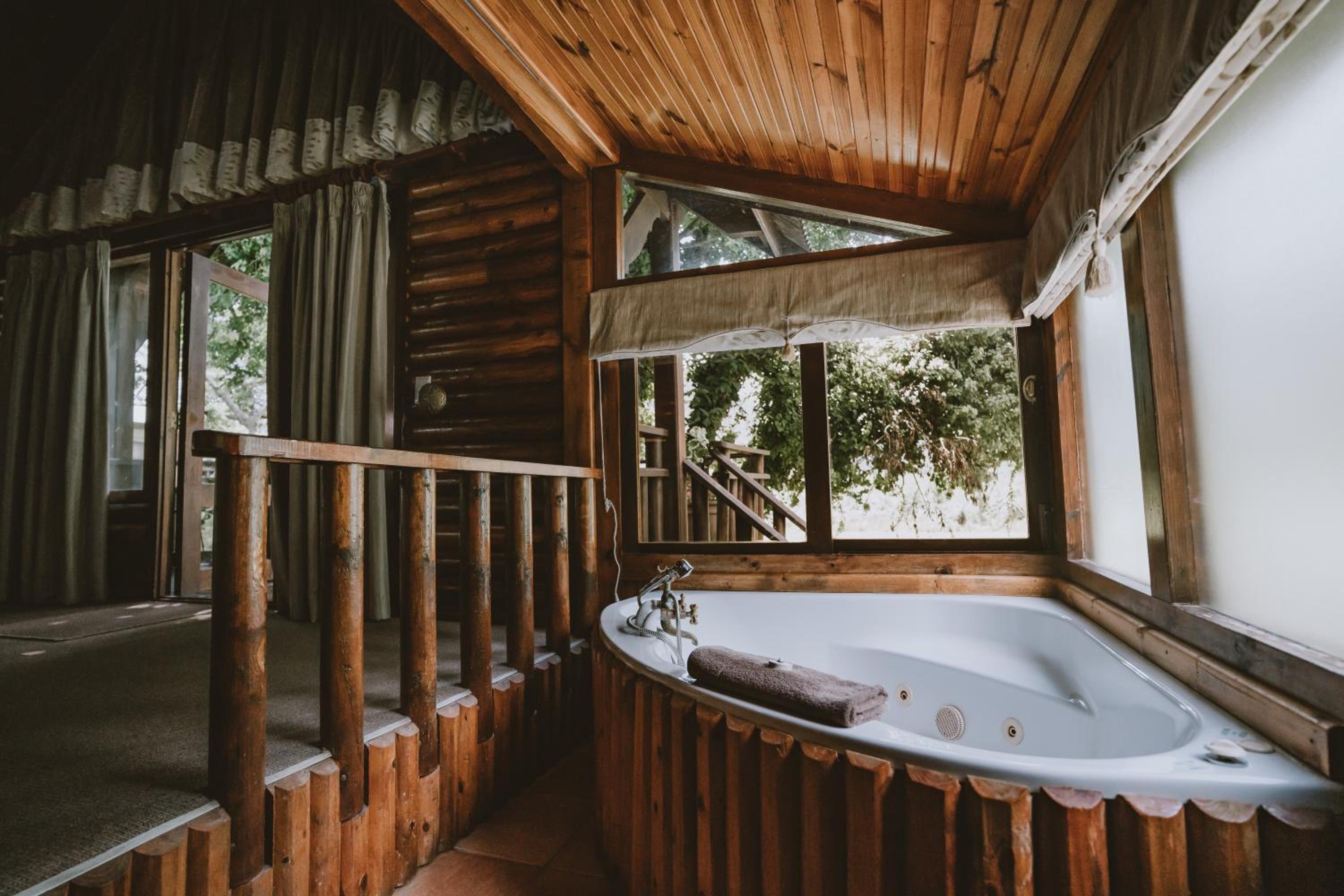 Honeymoon Suite photo 2