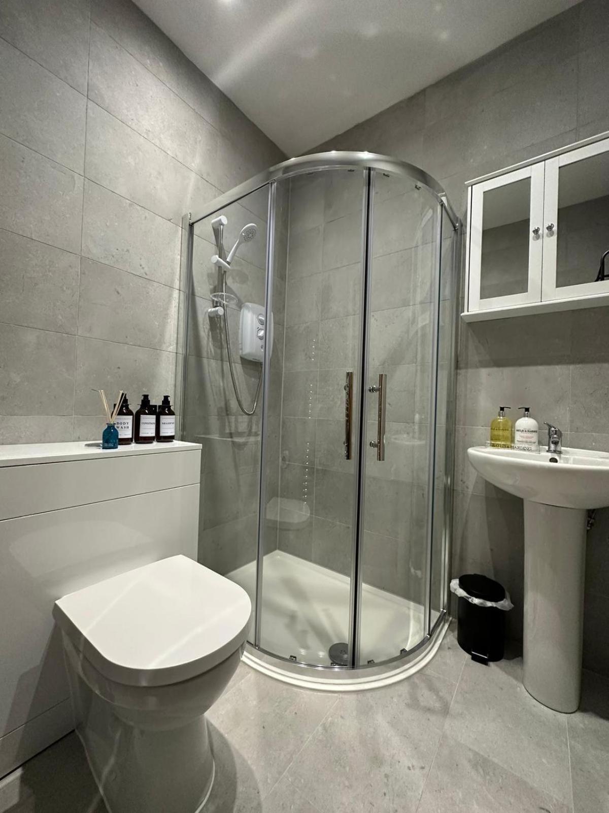 Large Double Room photo 2