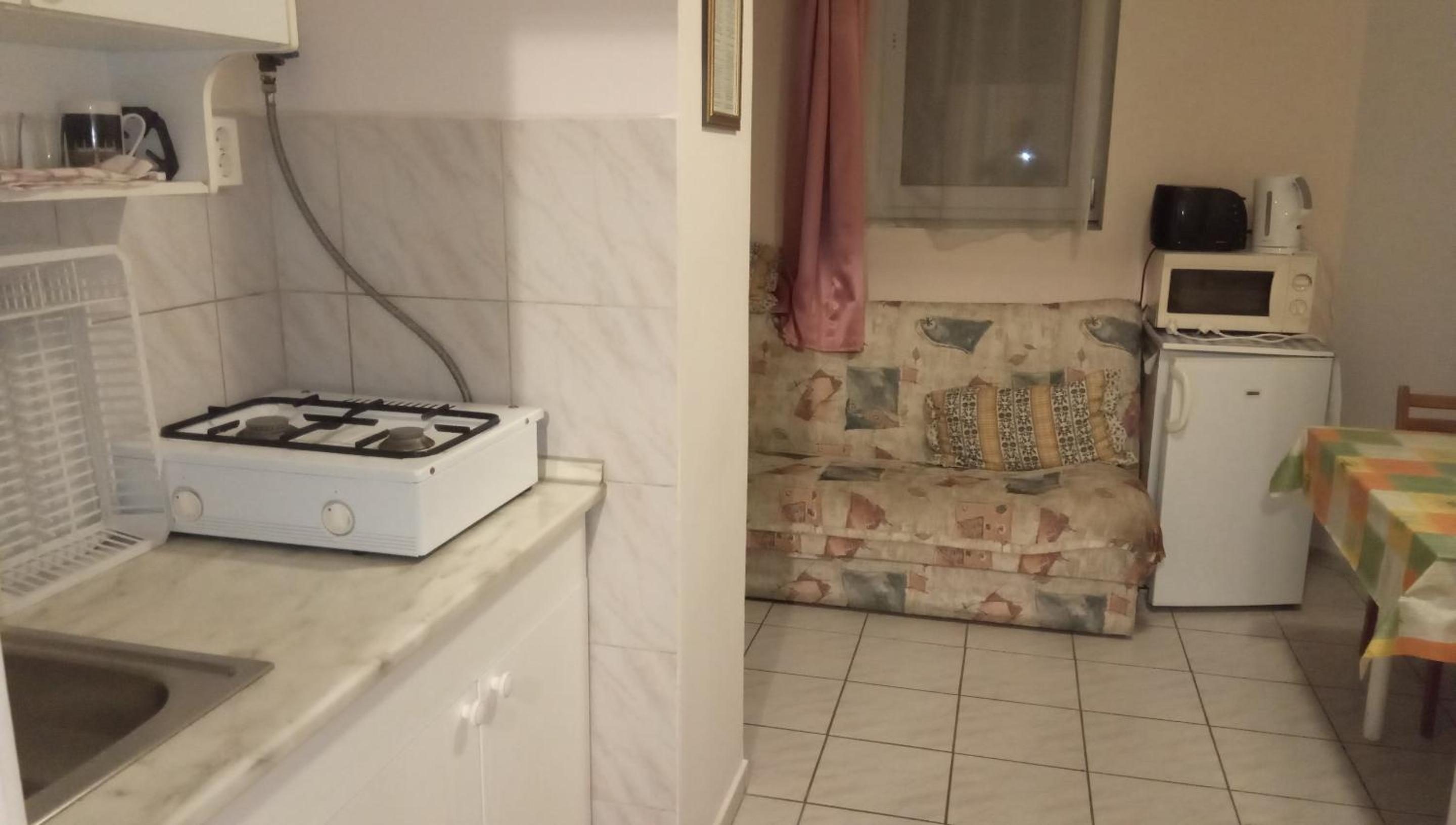 One-Bedroom Apartment with Balcony photo 2