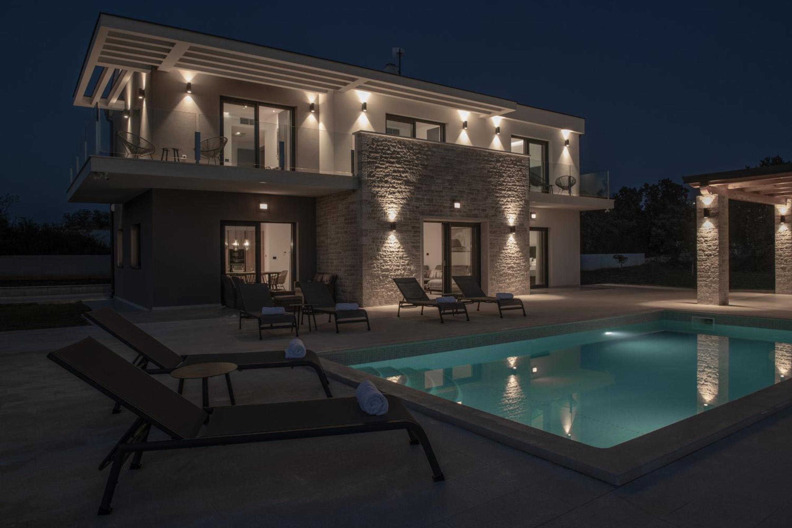 Villa photo 3