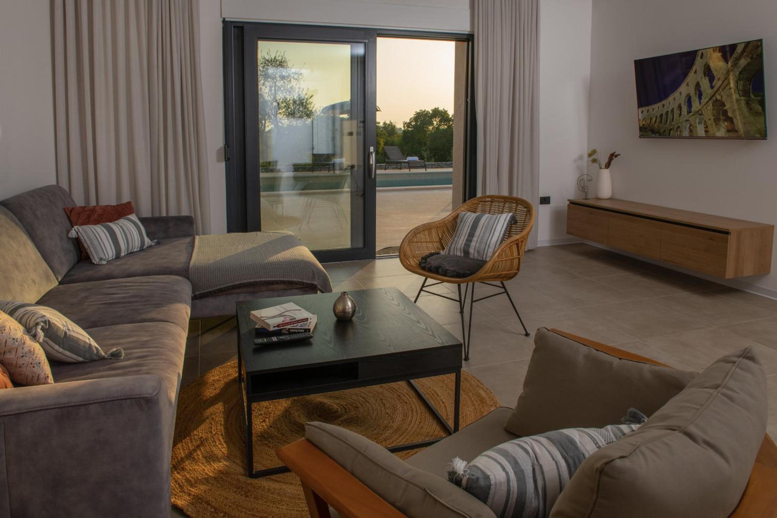 Villa photo 1