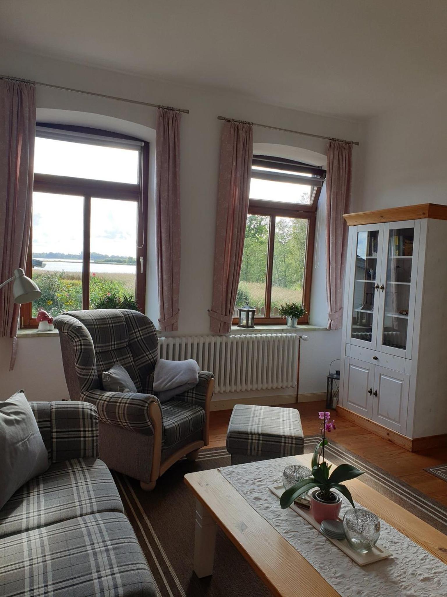 One-Bedroom Apartment with Terrace photo 1