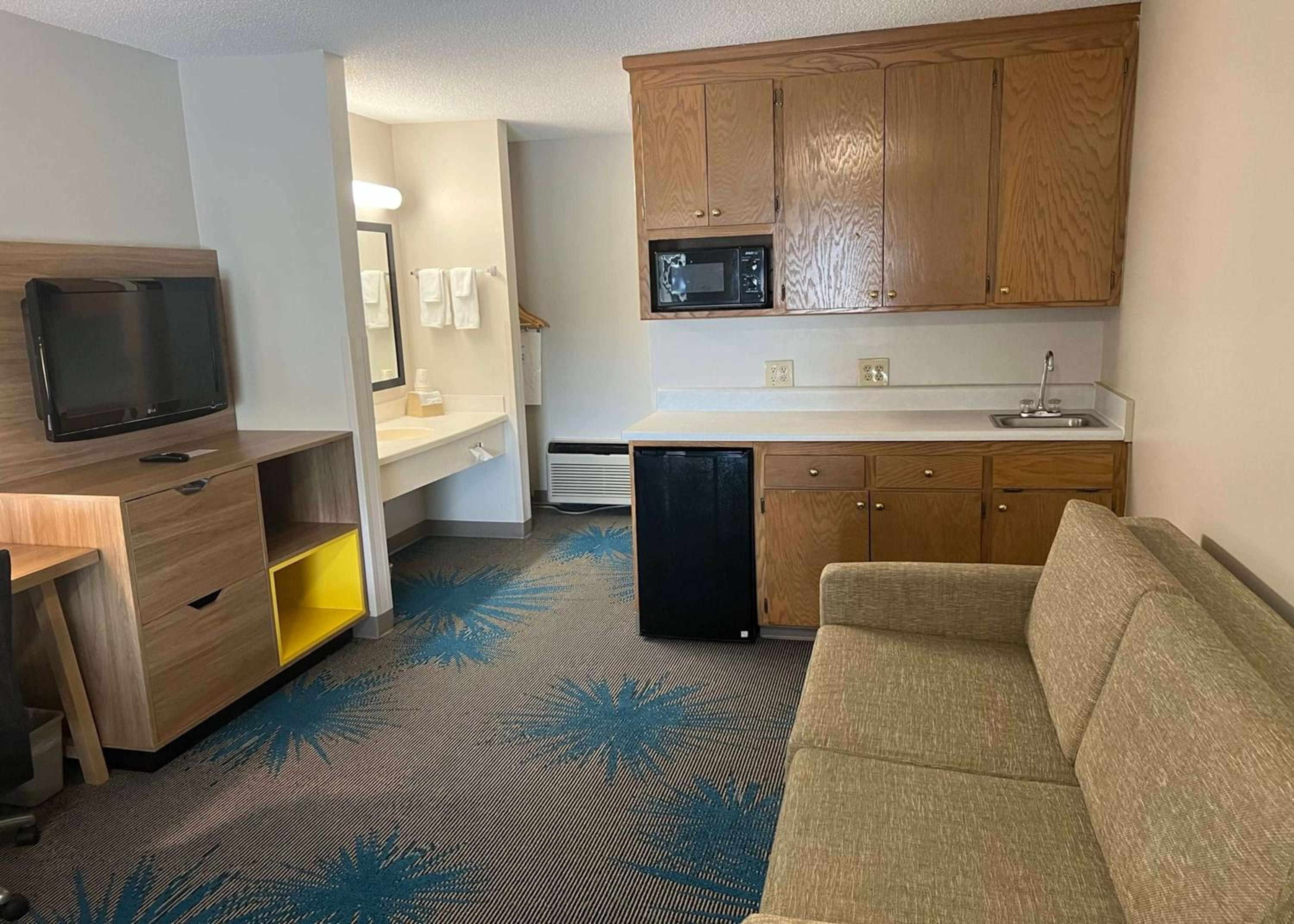 Studio Suite with Two Double Beds - Non-Smoking - Photo 1