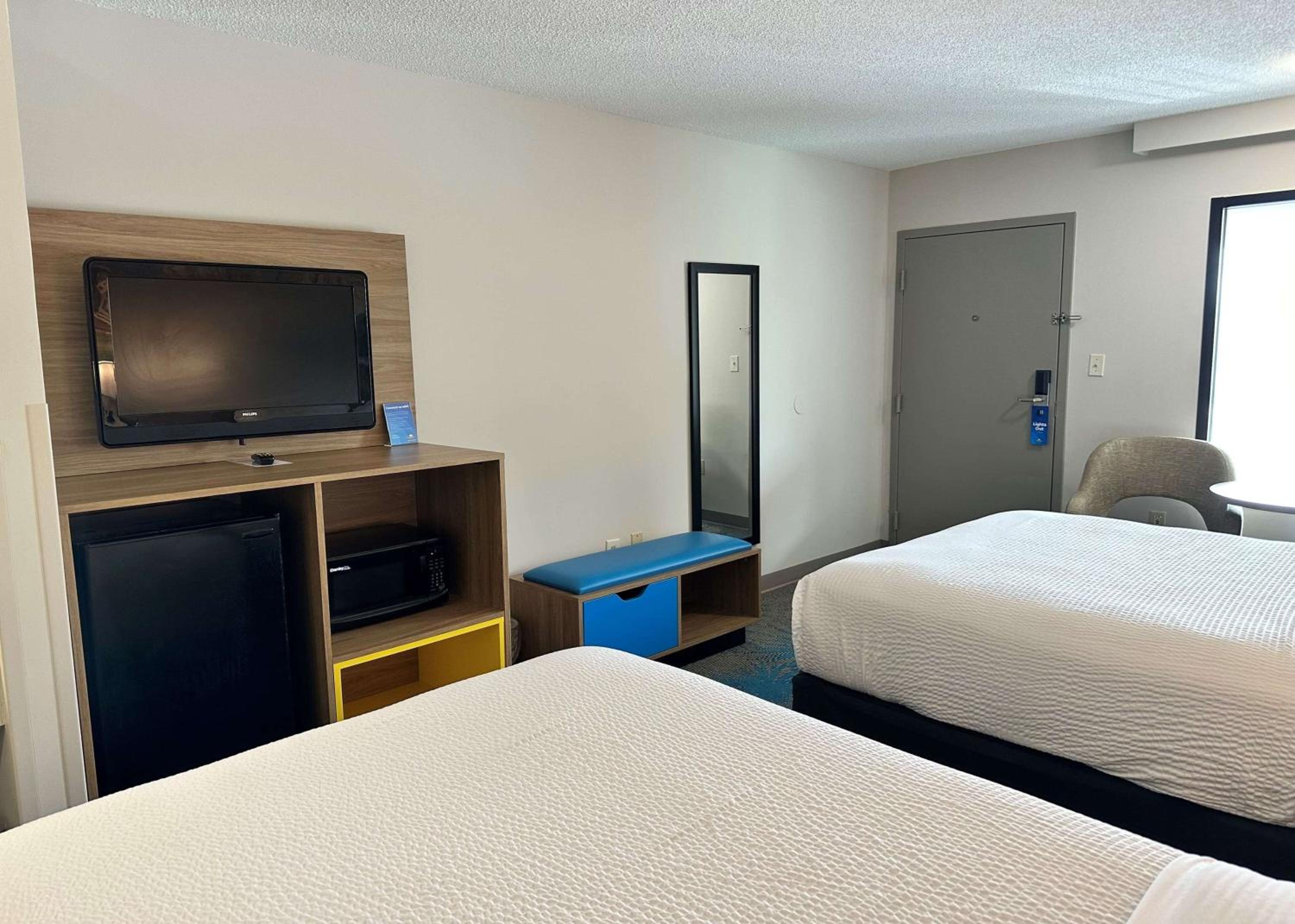 Double Room with Two Double Beds - Non-Smoking - Photo 1