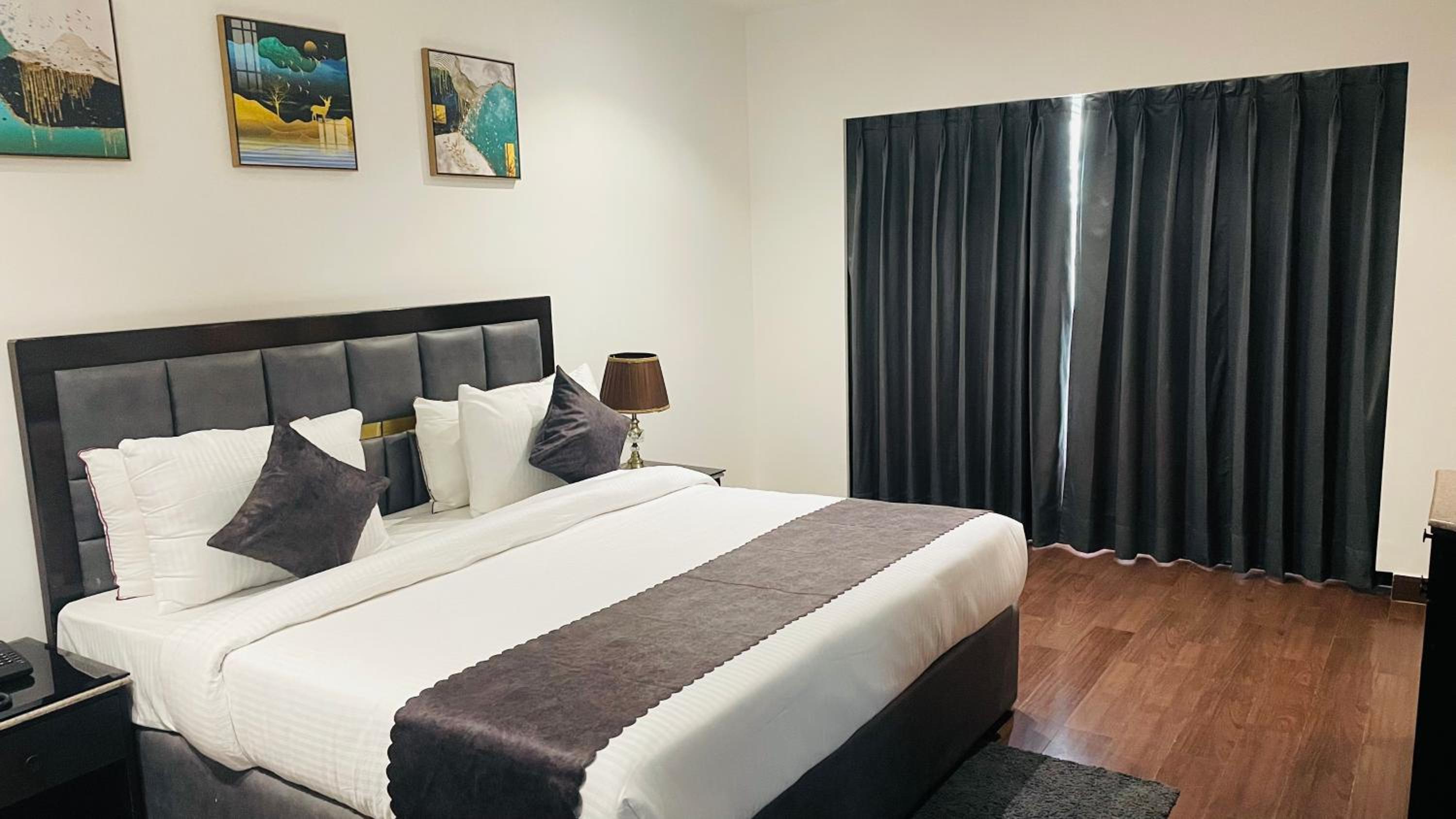 Superior Room with City View - Photo 1