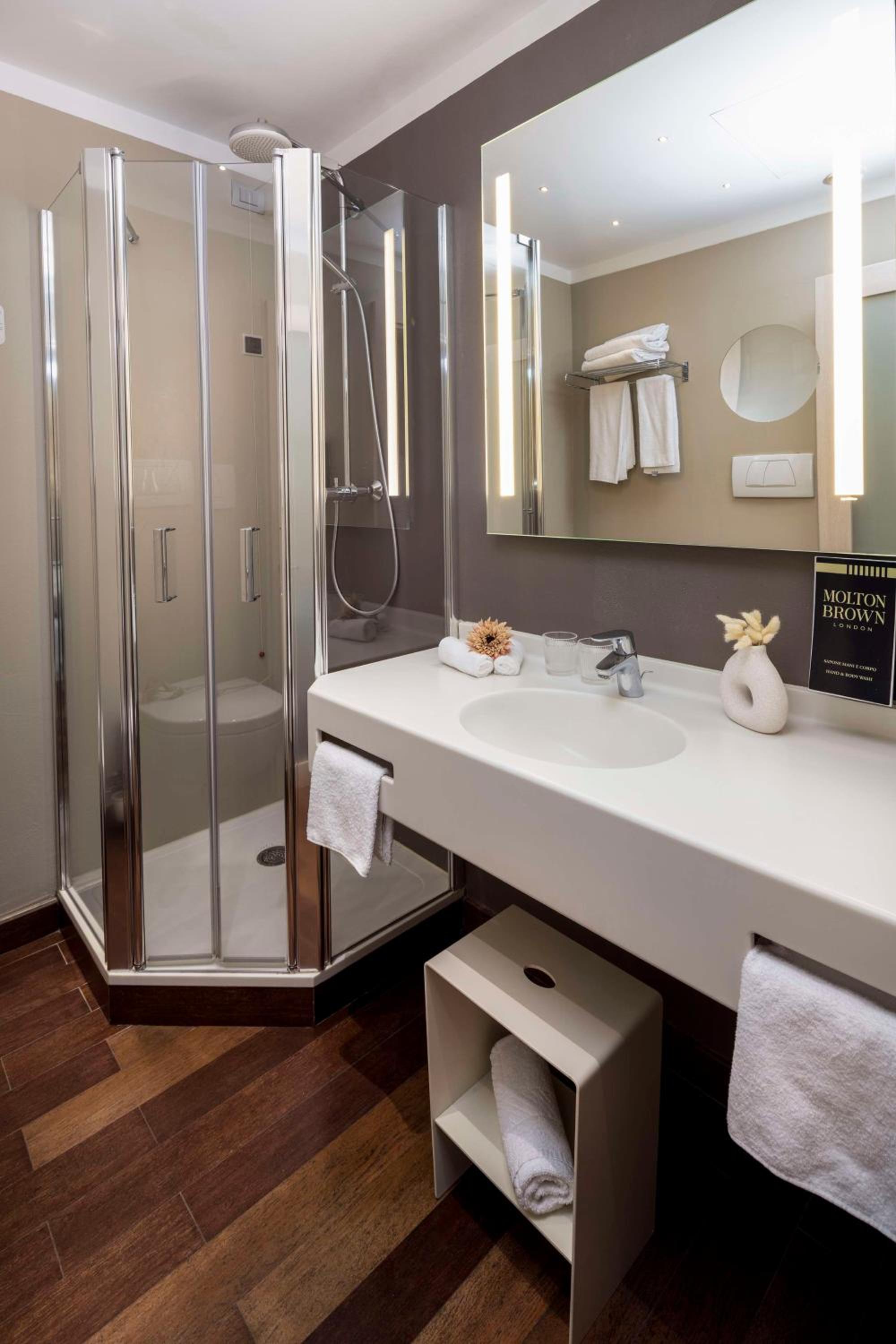 Comfort King Room - Photo 7