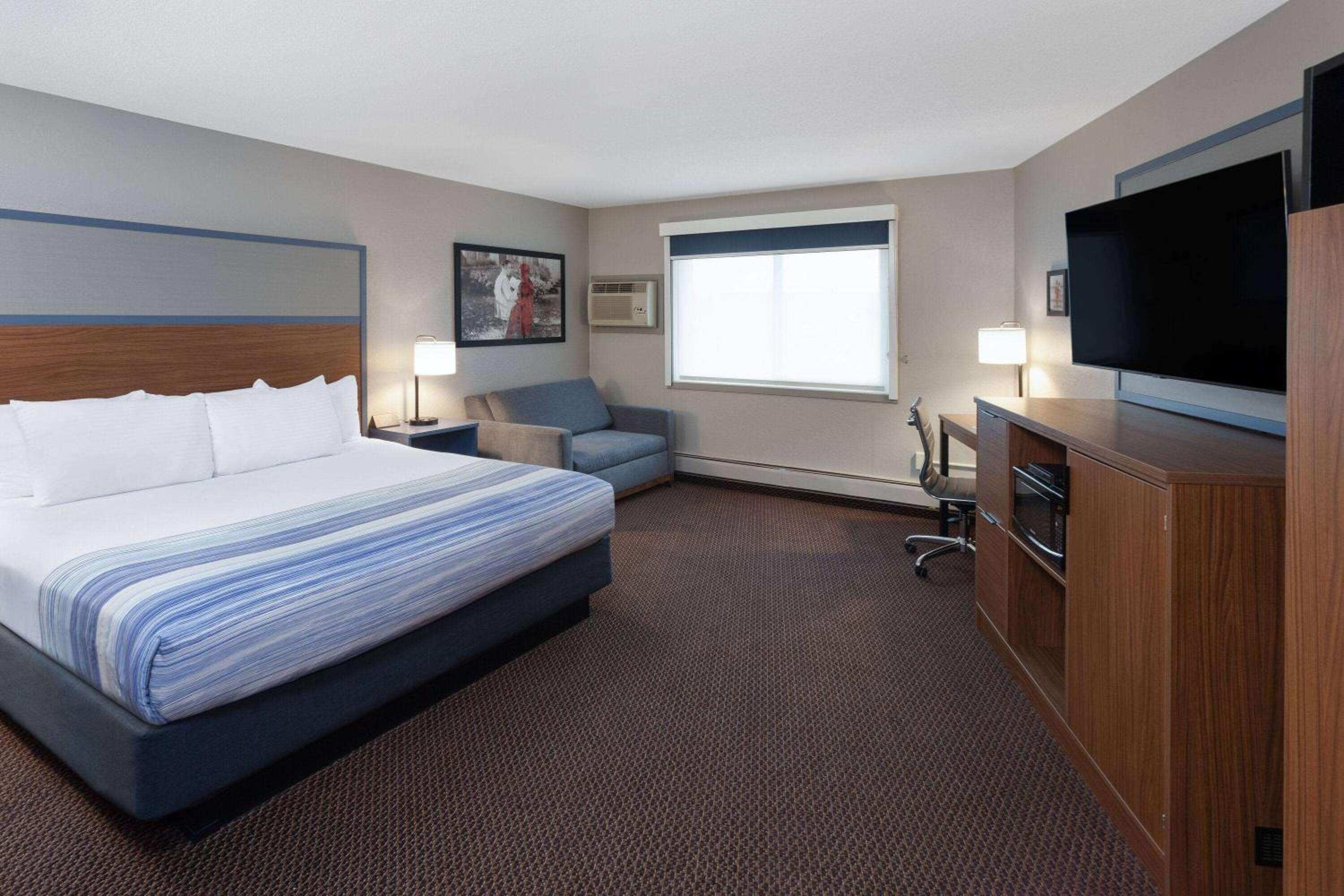 Superior King Room - Non-Smoking - Photo 2