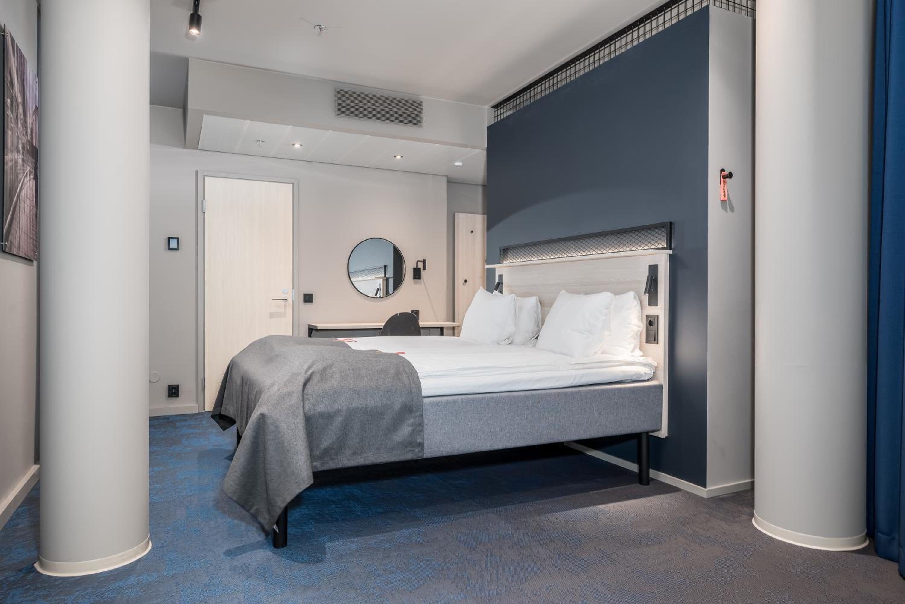 Family Room 6 people