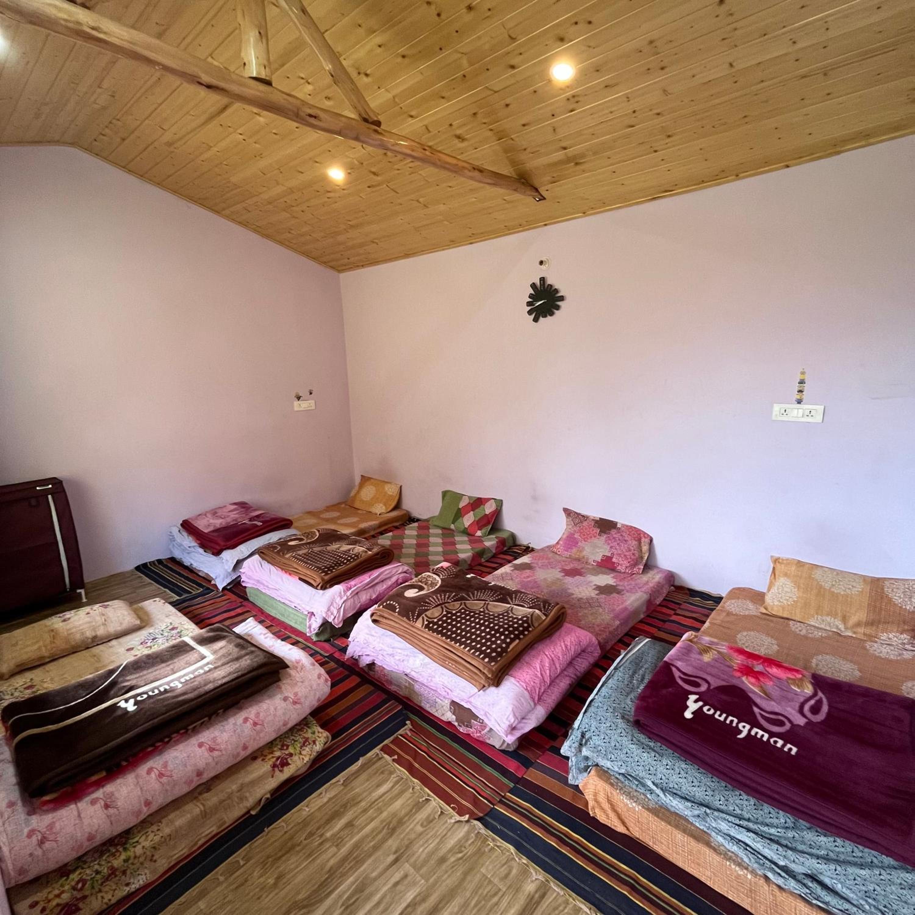 Bed In 6-Bed Mixed Dormitory Room photo 3