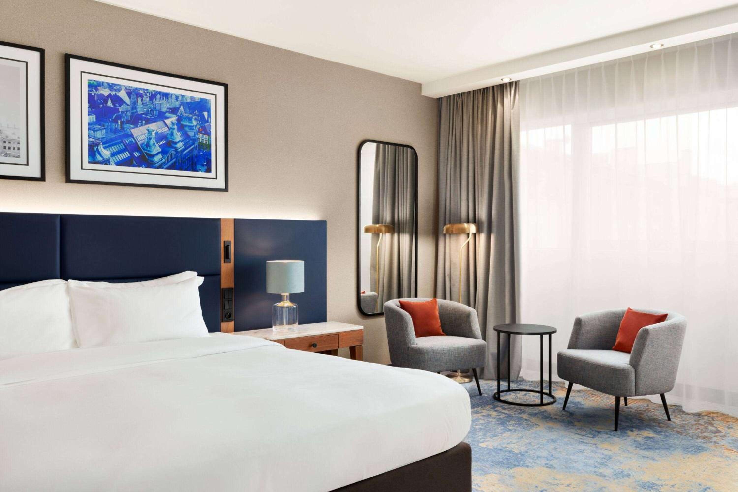 Business King Room - Photo 2