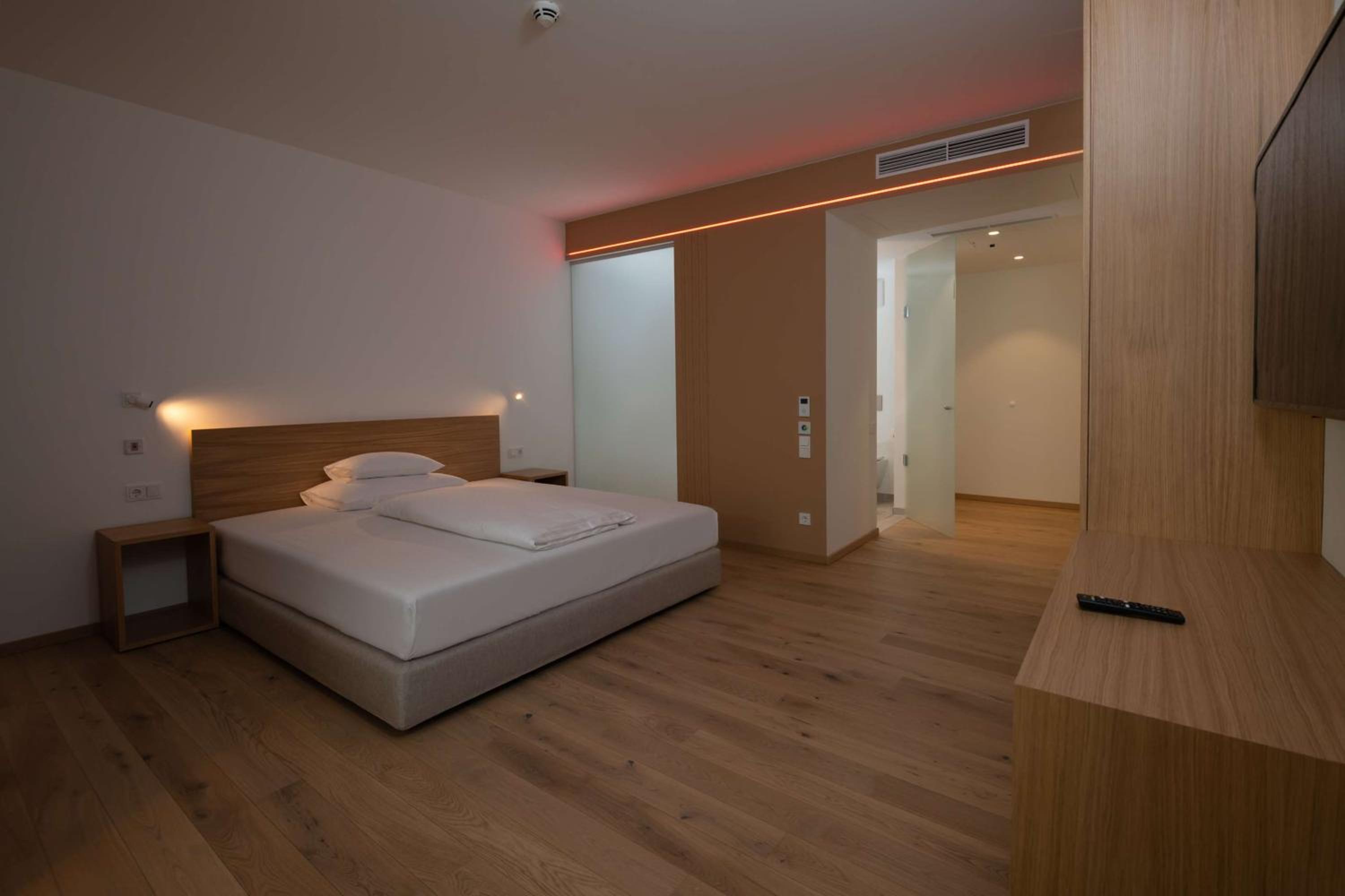 Superior King Room photo 3