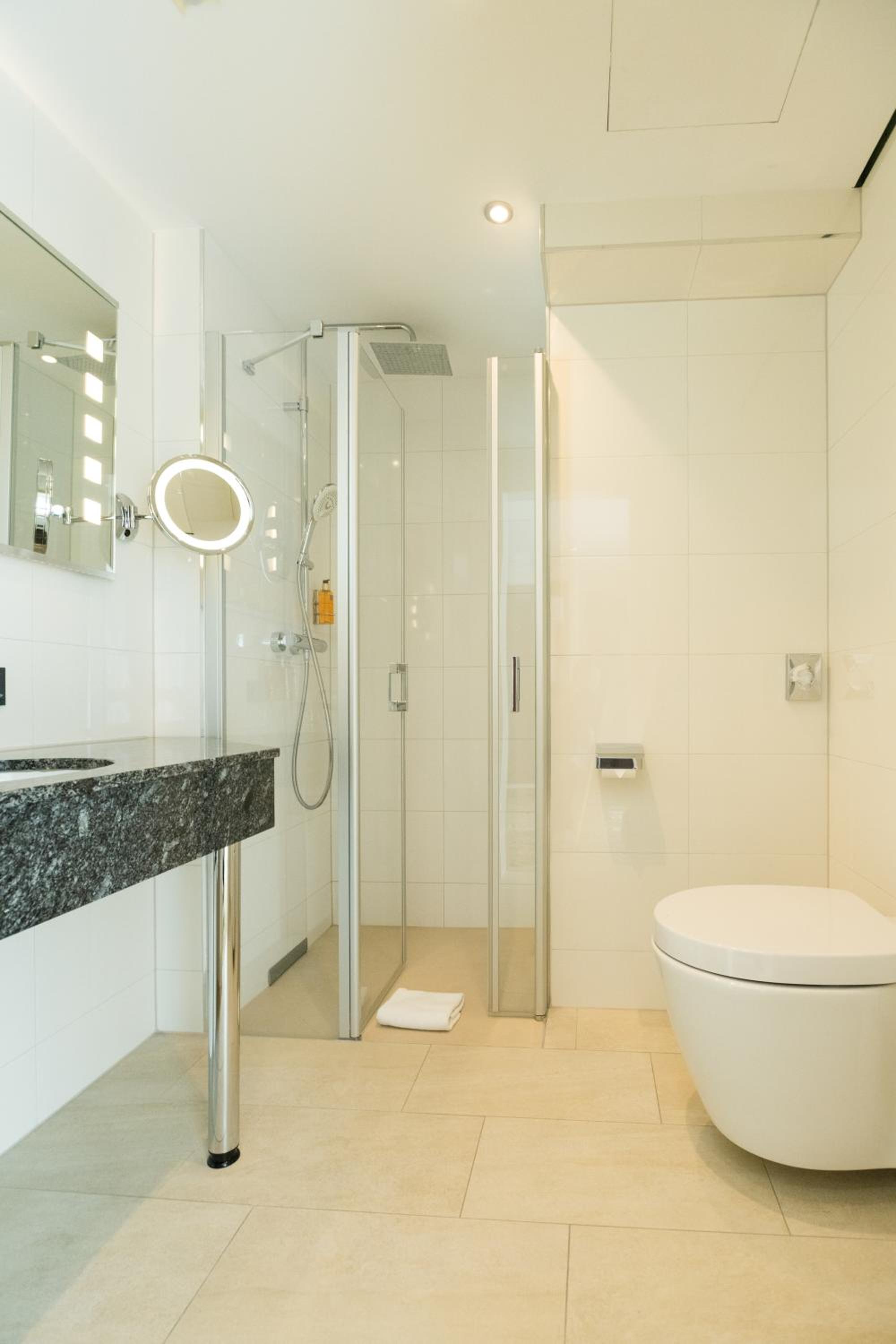 Deluxe Double or Twin Room - Photo 4