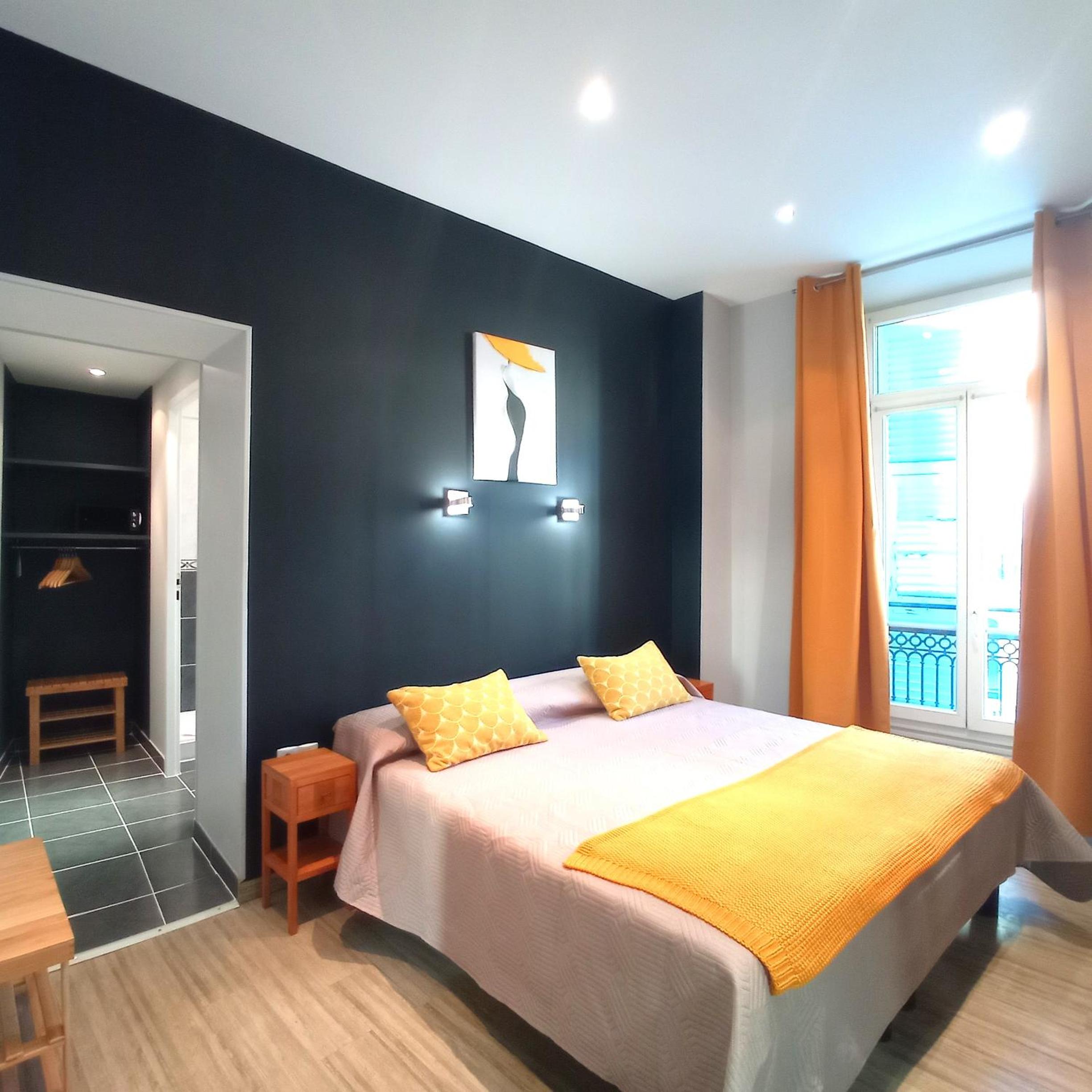 Superior Double or Twin Room - Photo 10