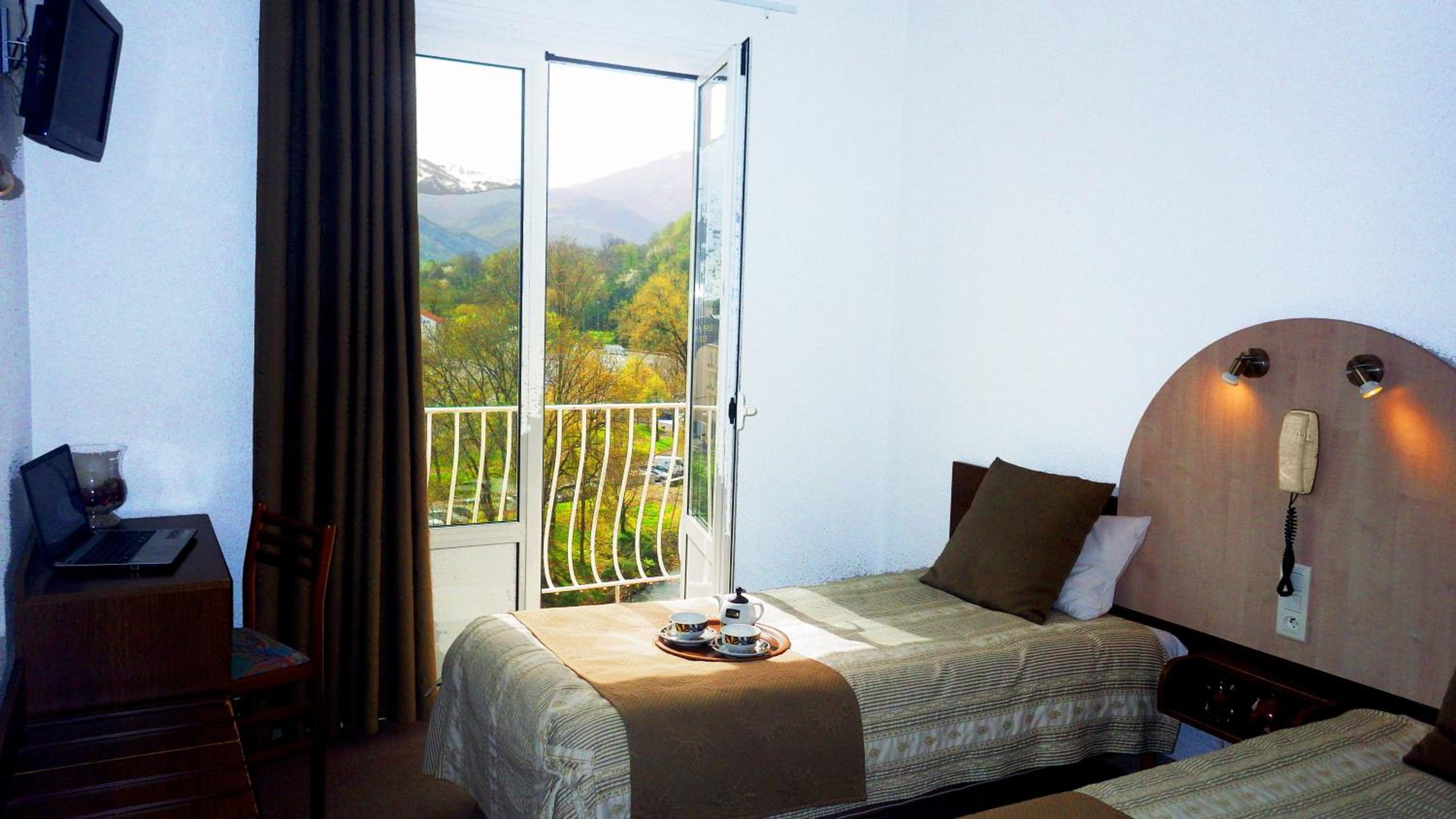 Twin Room with Mountain View - Photo 4