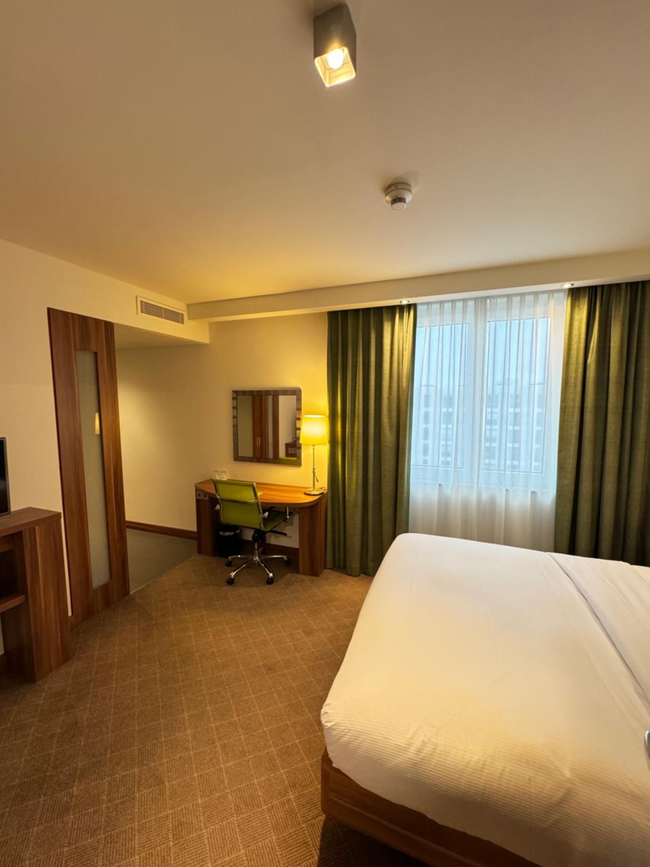 Queen Room