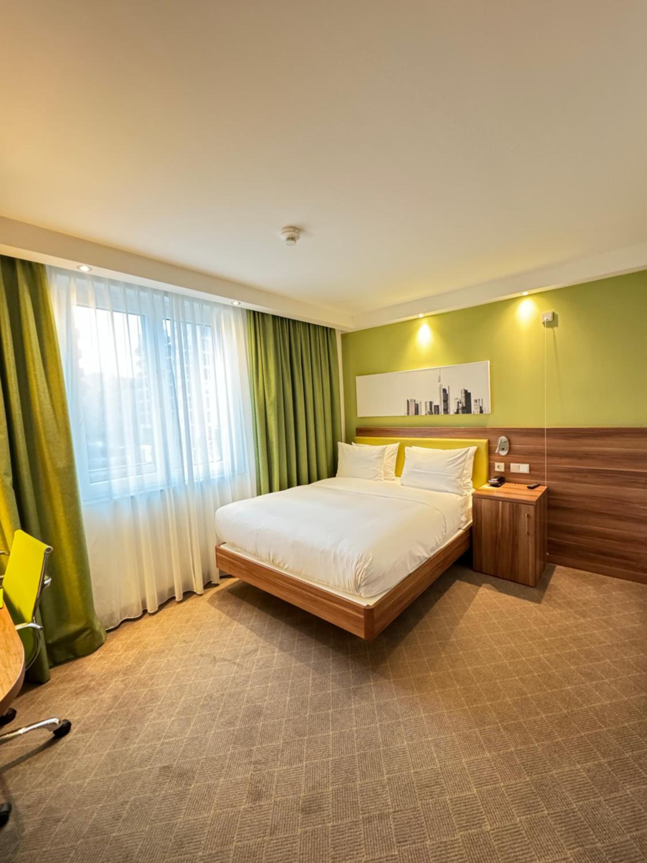 Queen Room - Accessible