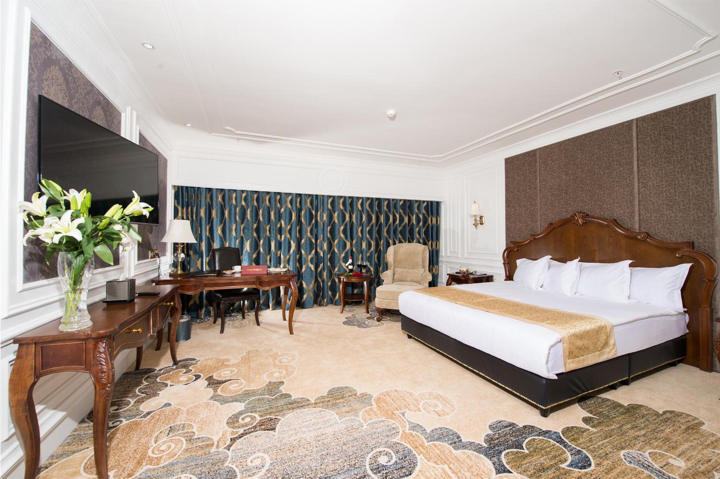 Bishrelt Suite photo 3