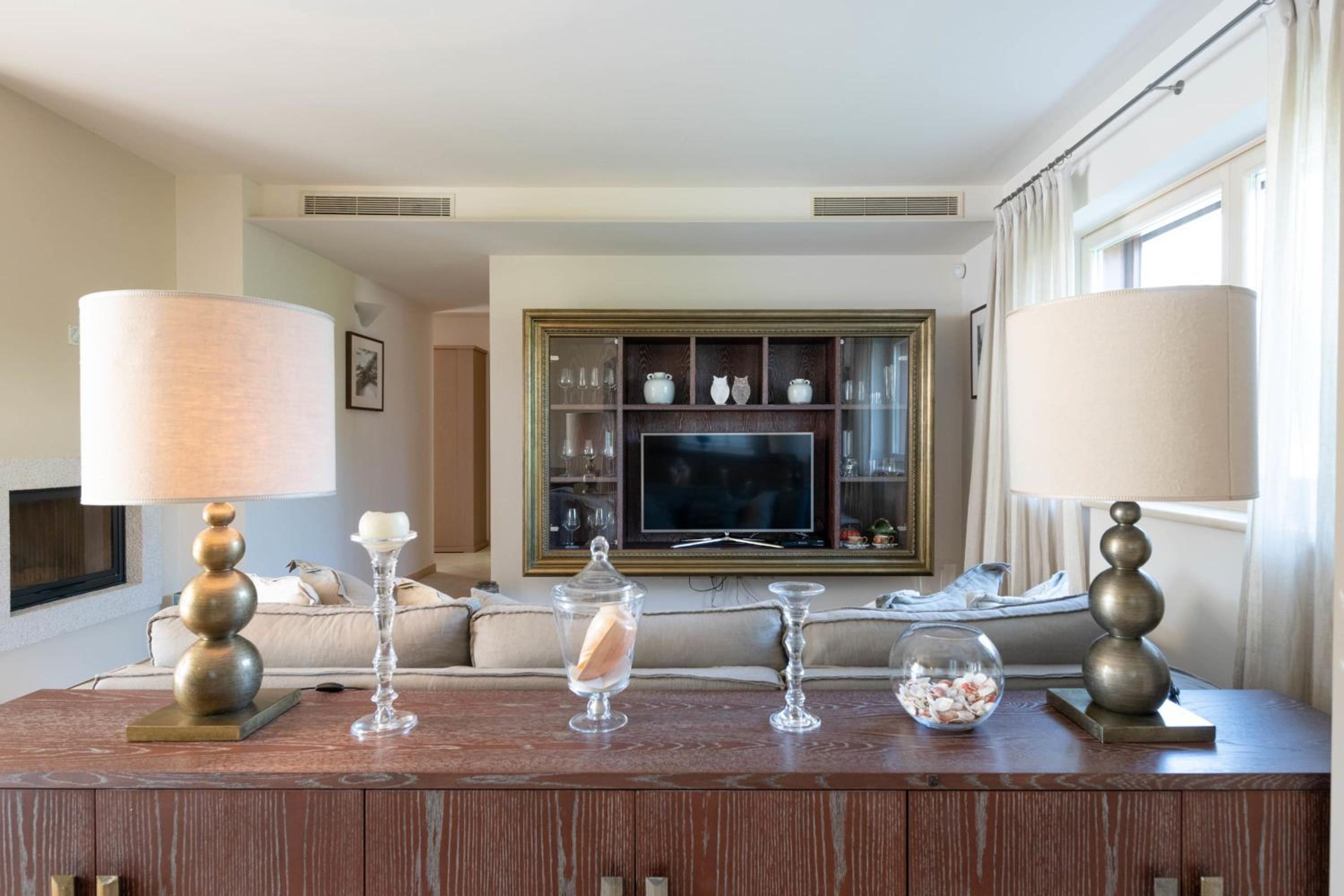 Villa photo 1