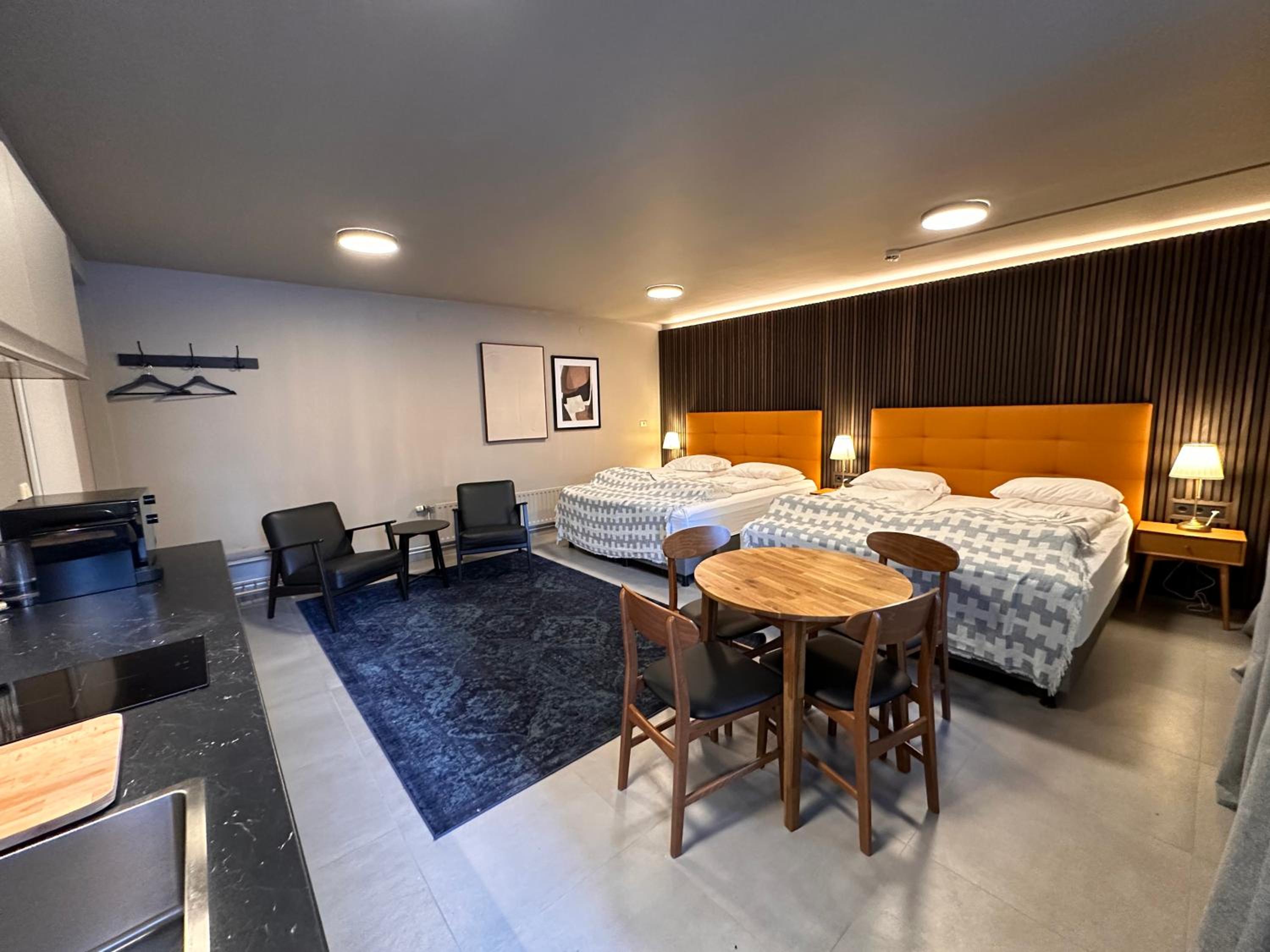 Studio Apartment - Photo 1