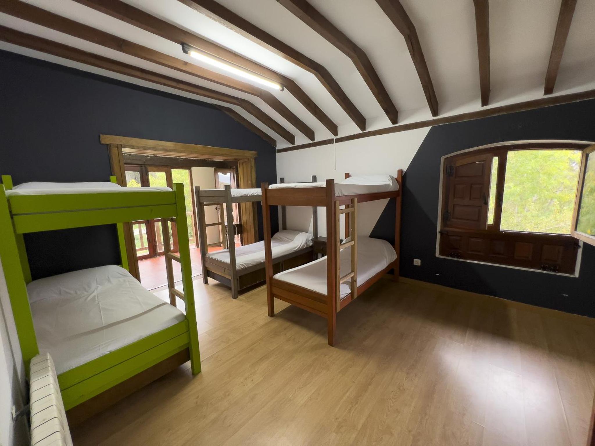 single bed in dormitory photo 3