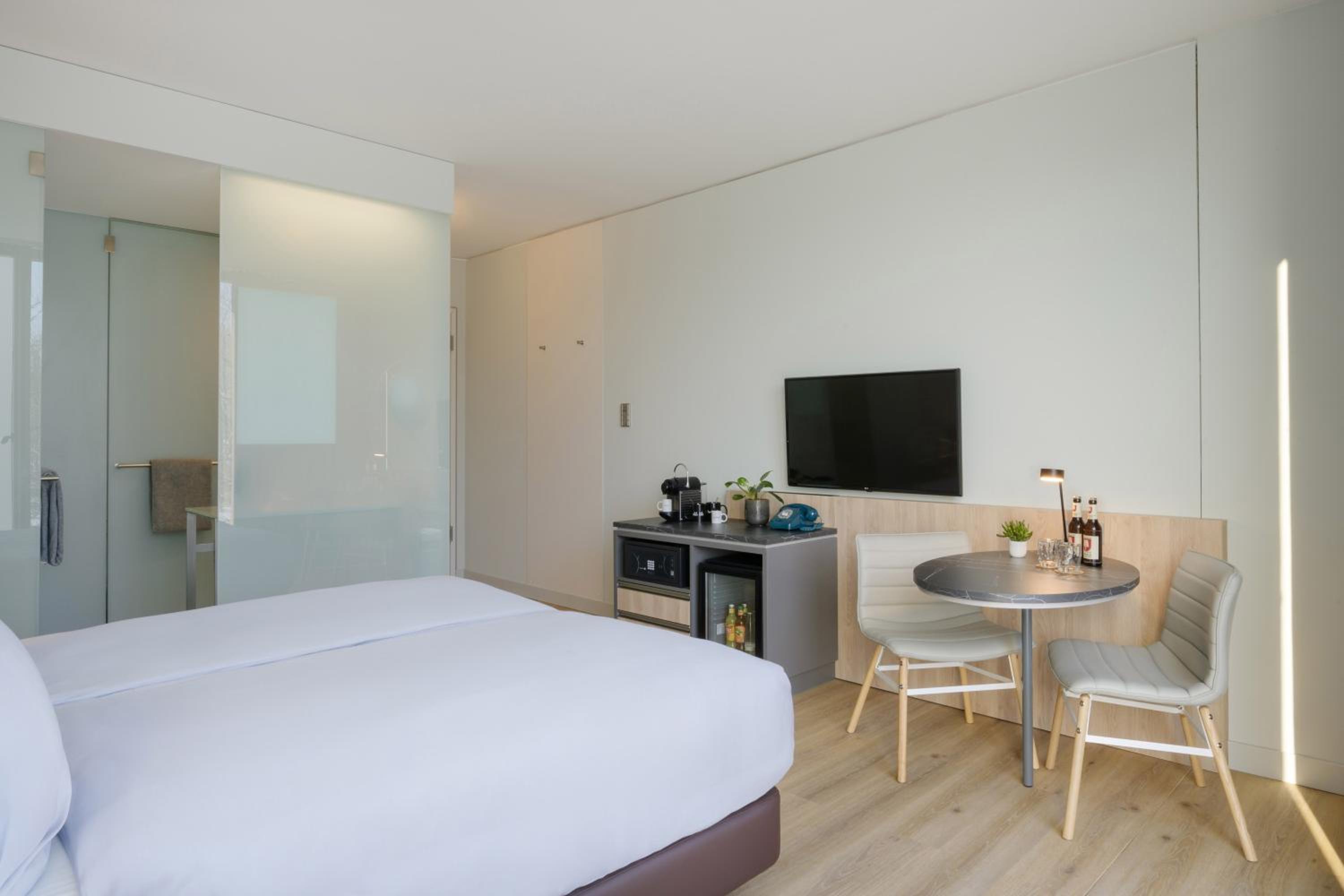 The Innside Premium Room thumbnail 5
