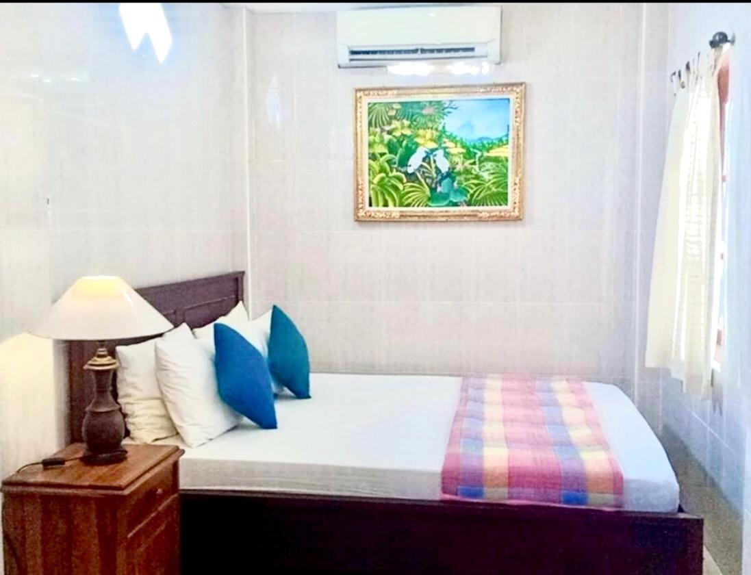 Standard Double Room - Photo 8