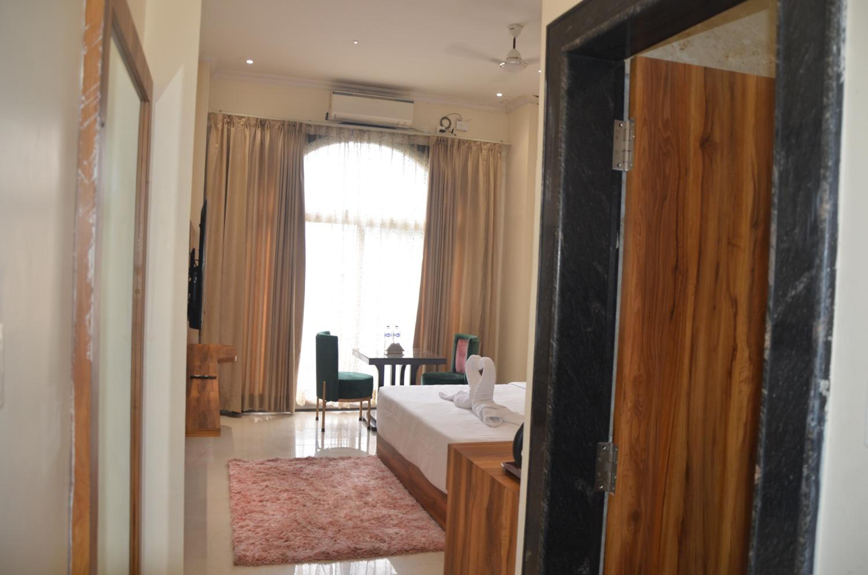 Executive Suite photo 2