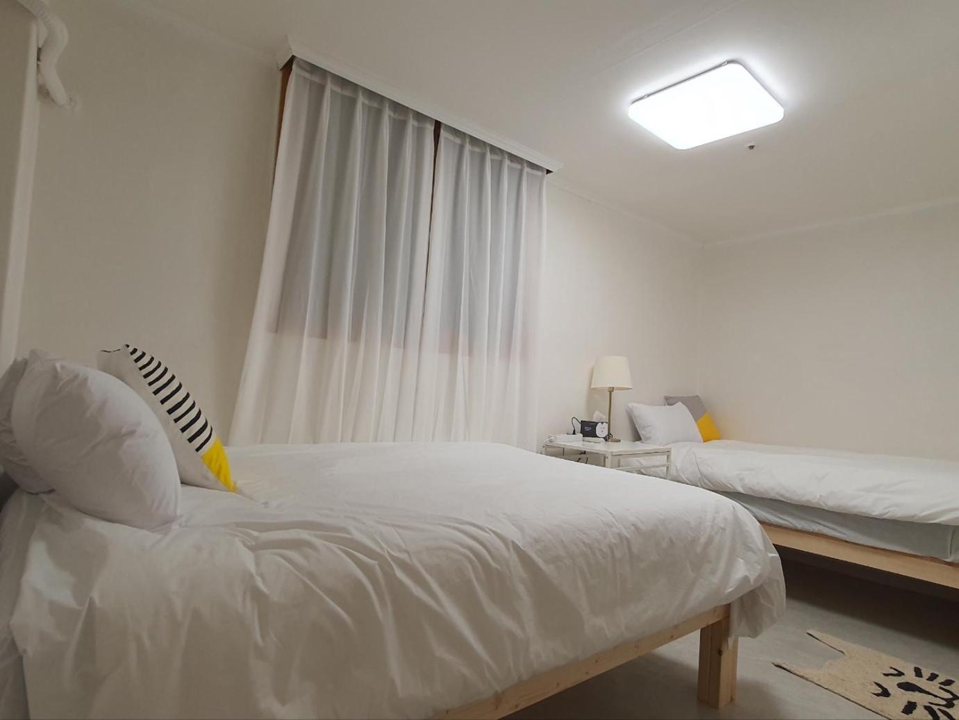 Economy Triple Room