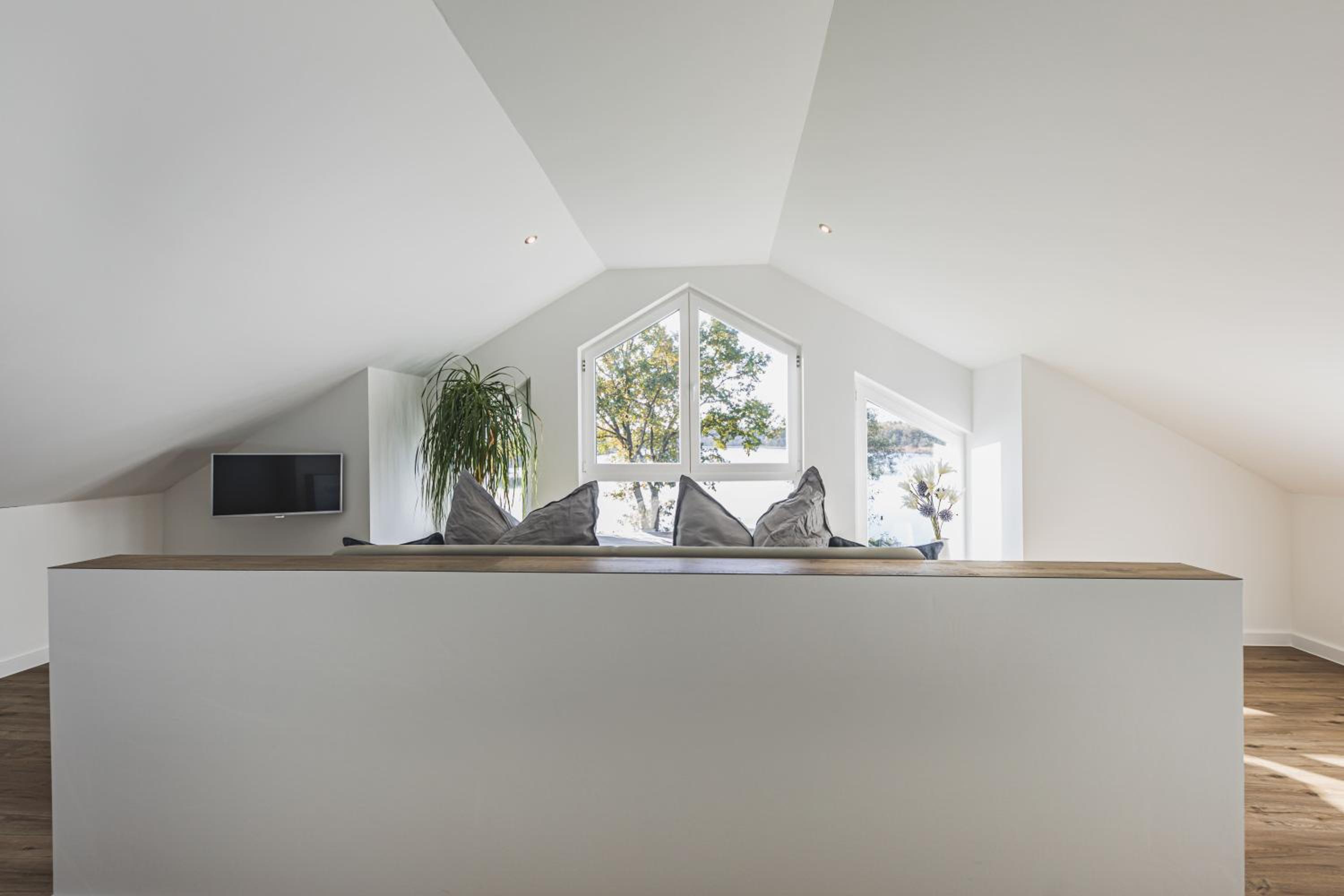 Three-Bedroom House photo 2