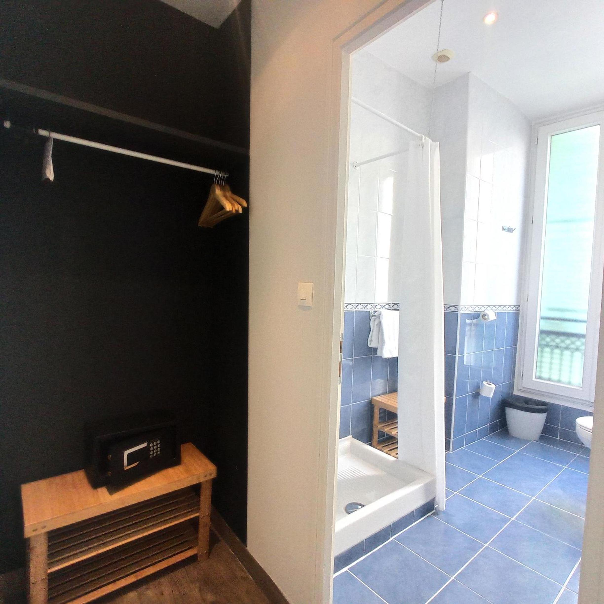 Superior Double or Twin Room - Photo 19