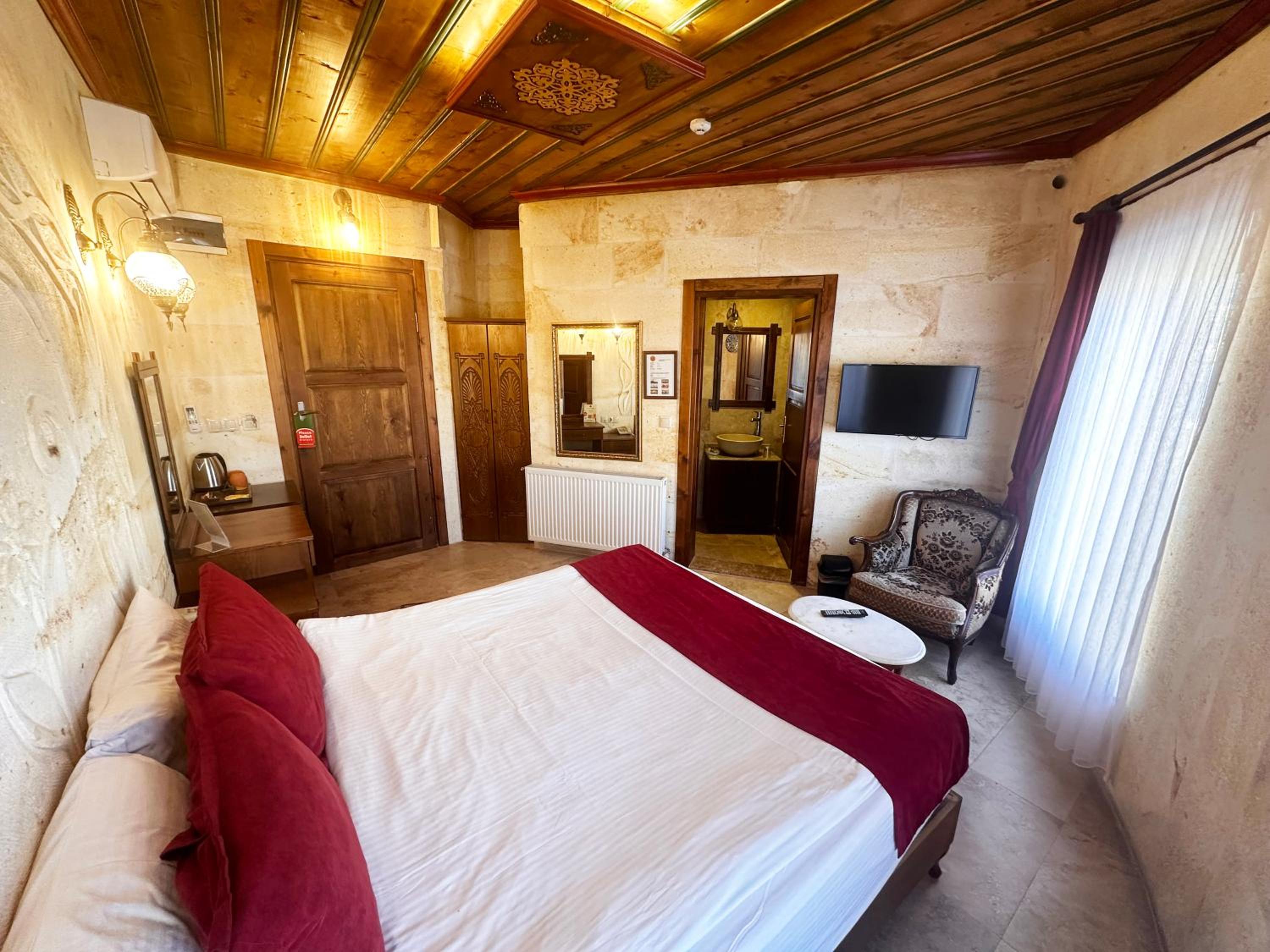 Double Room with Mountain View - Photo 4