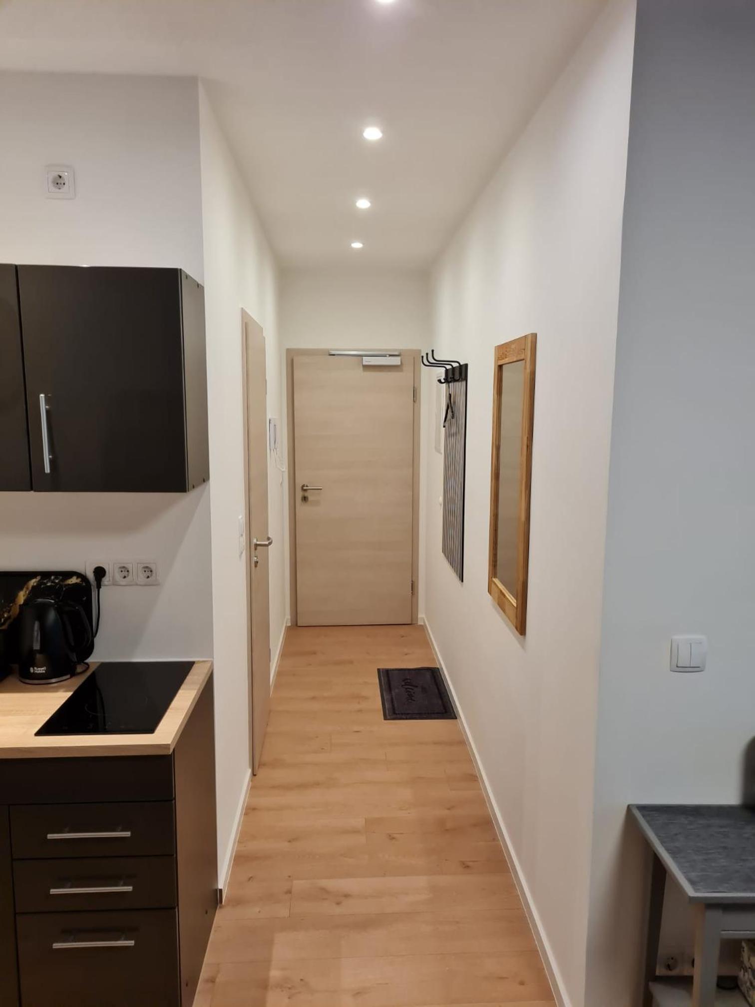 Large Double Room - Photo 2