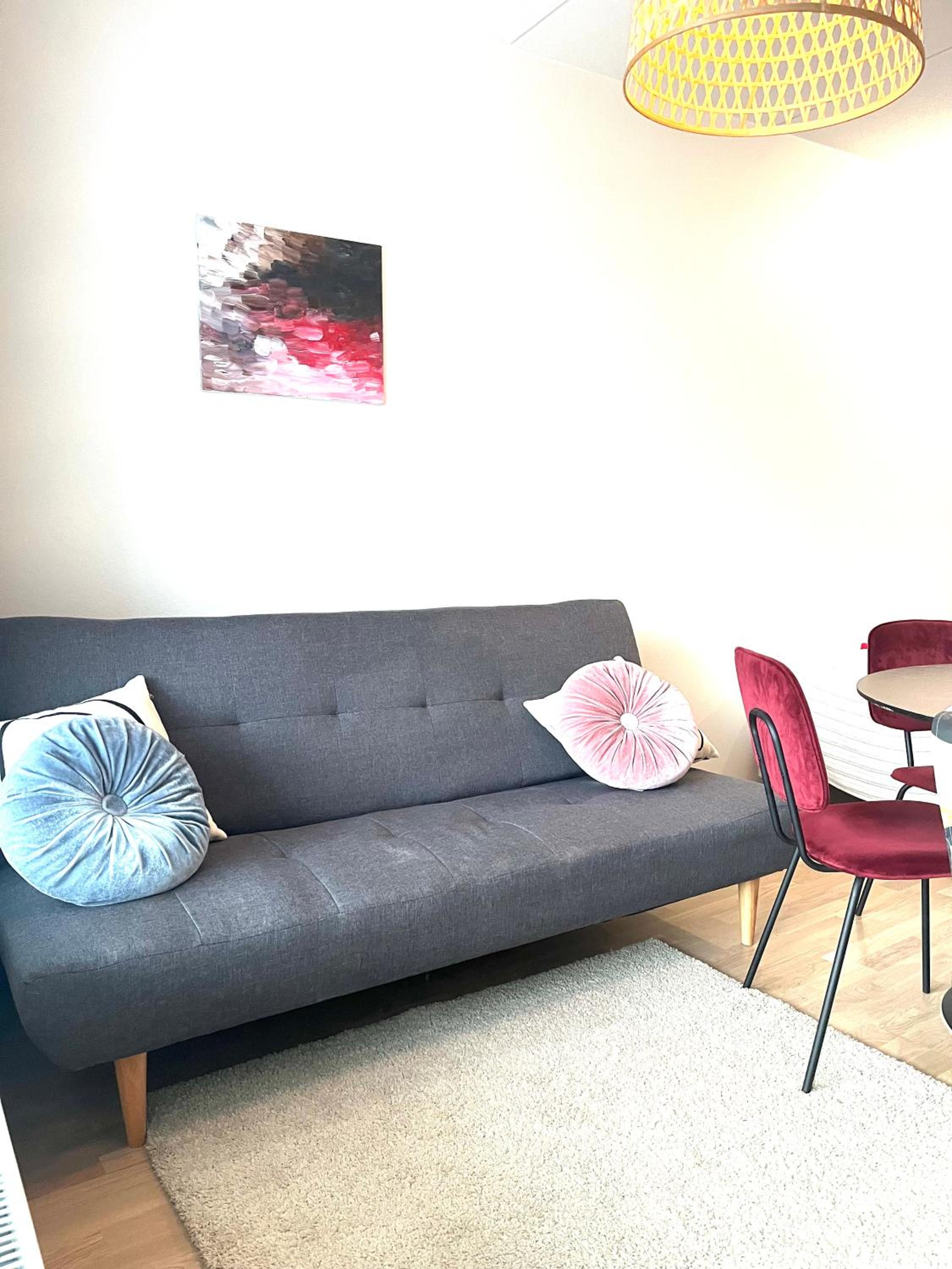 One-Bedroom Apartment photo 2