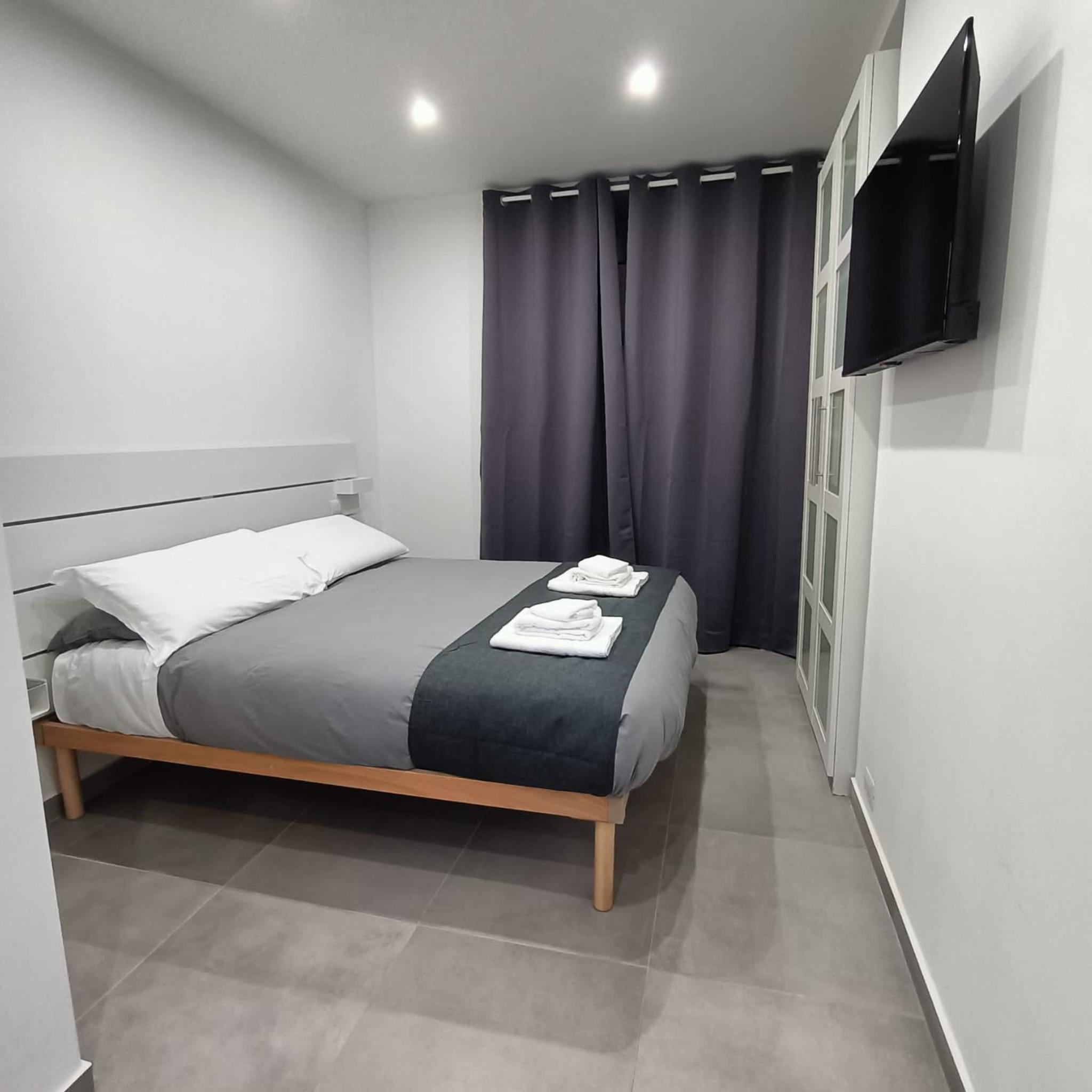 Large Double Room
