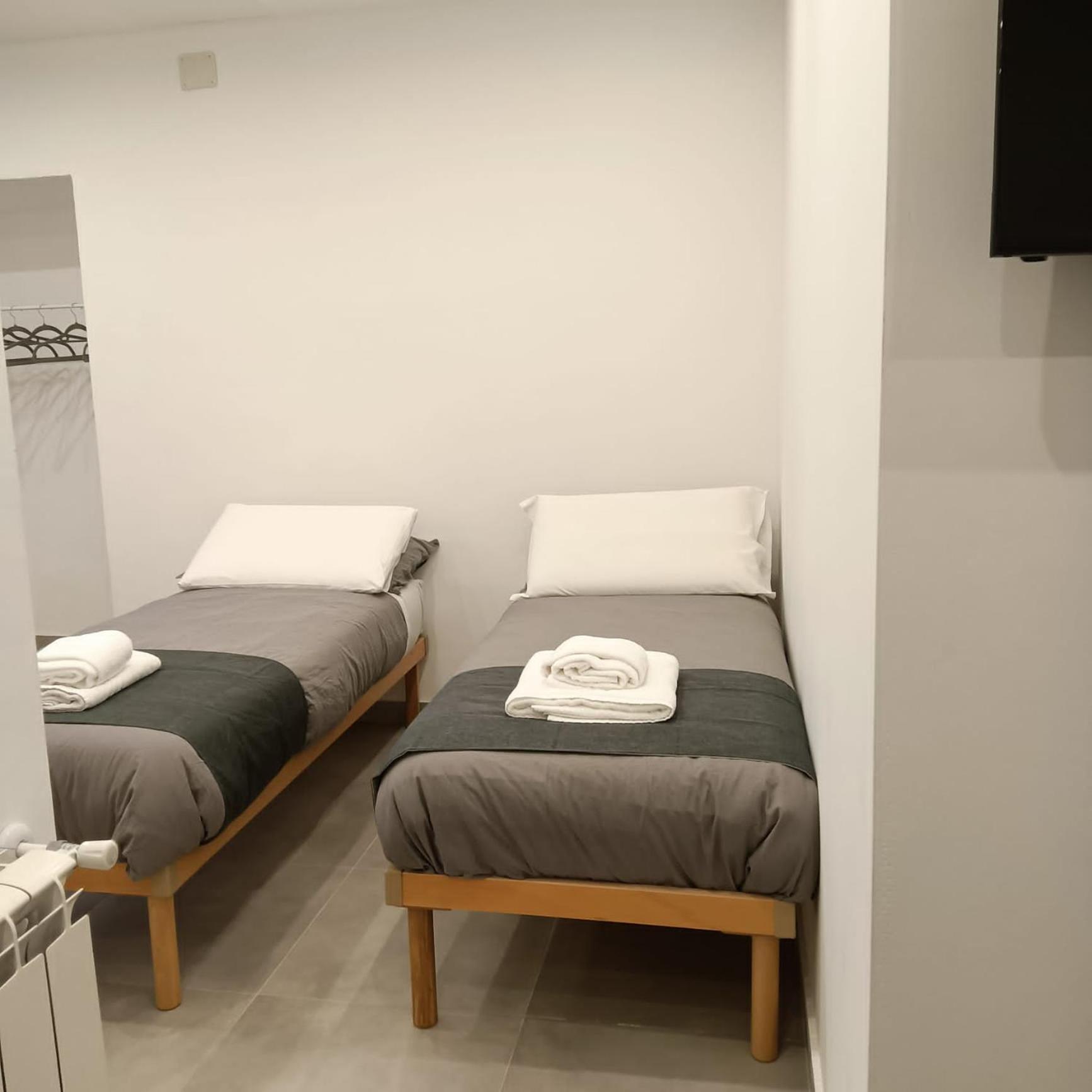 Quadruple Room with Private Bathroom