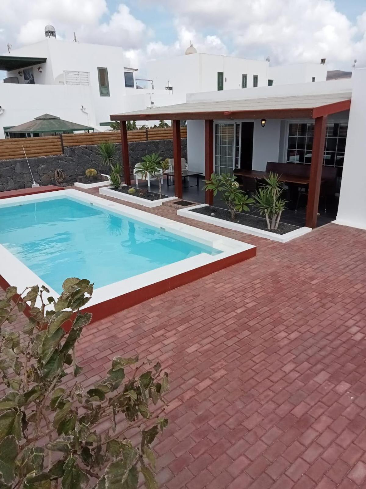 Villa with Private Pool photo 3