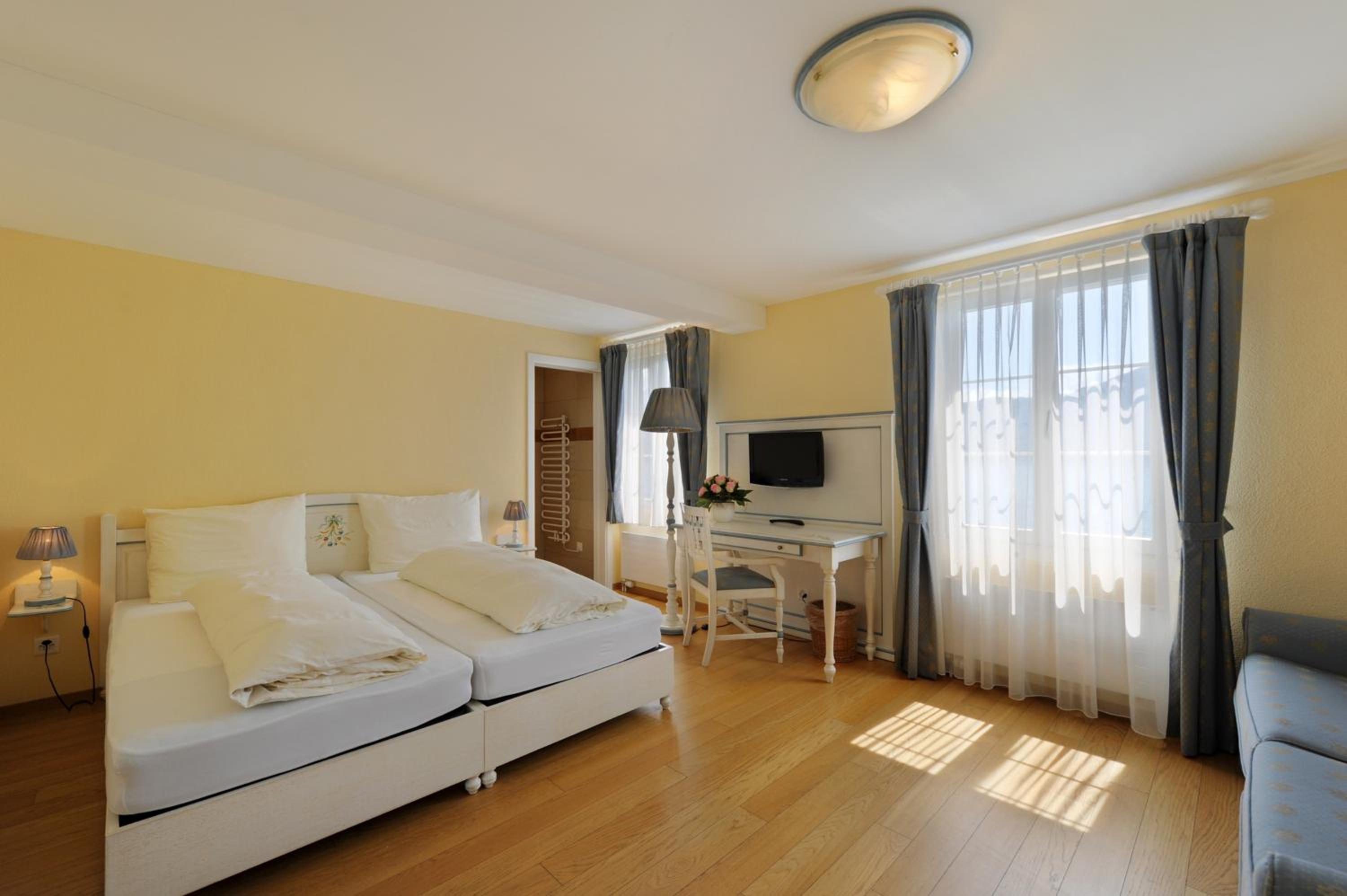 Double Room with Lake View photo 2