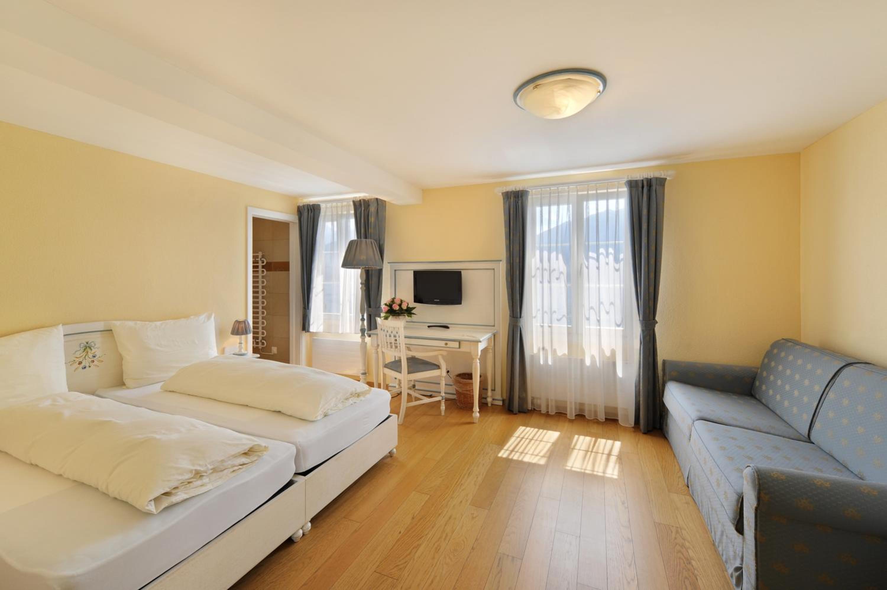 Double Room with Lake View photo 3