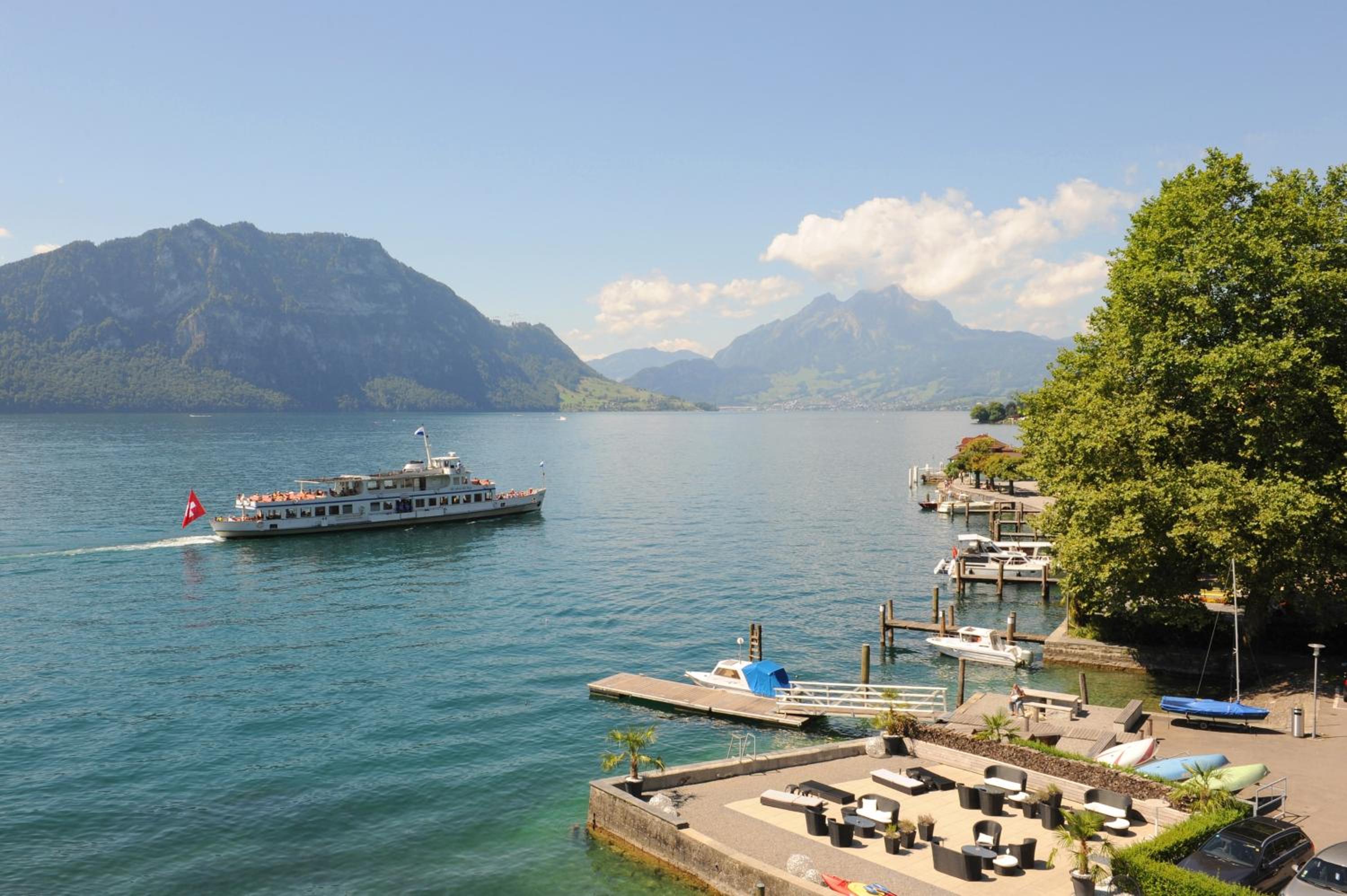 Double Room with Lake View and Balcony photo 2