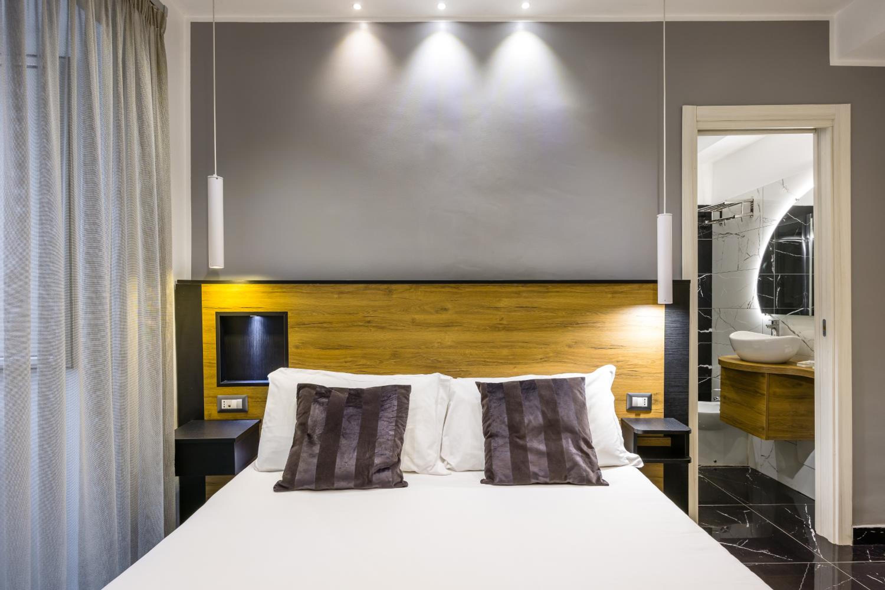Superior Double Room - Photo 1