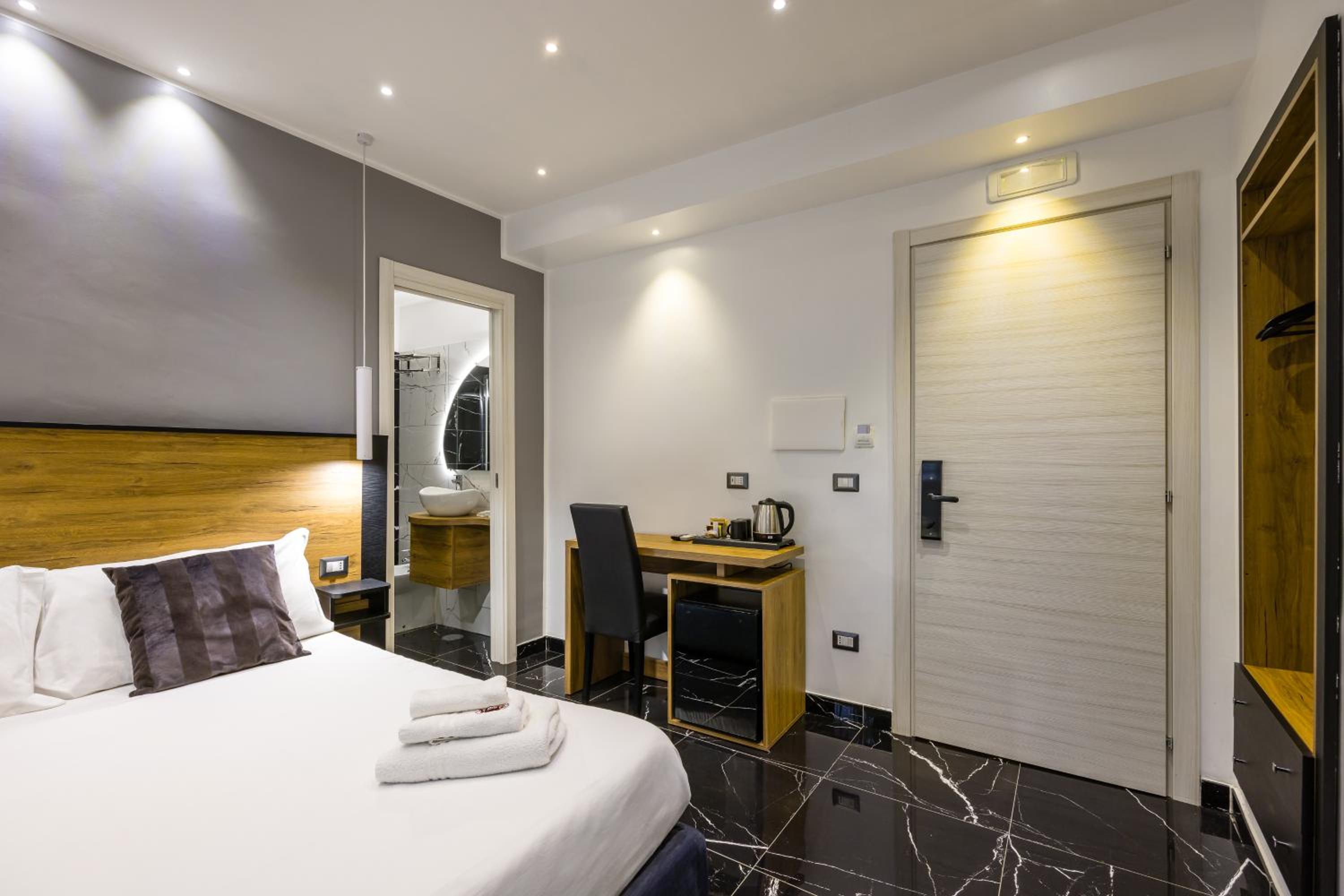 Superior Double Room - Photo 19