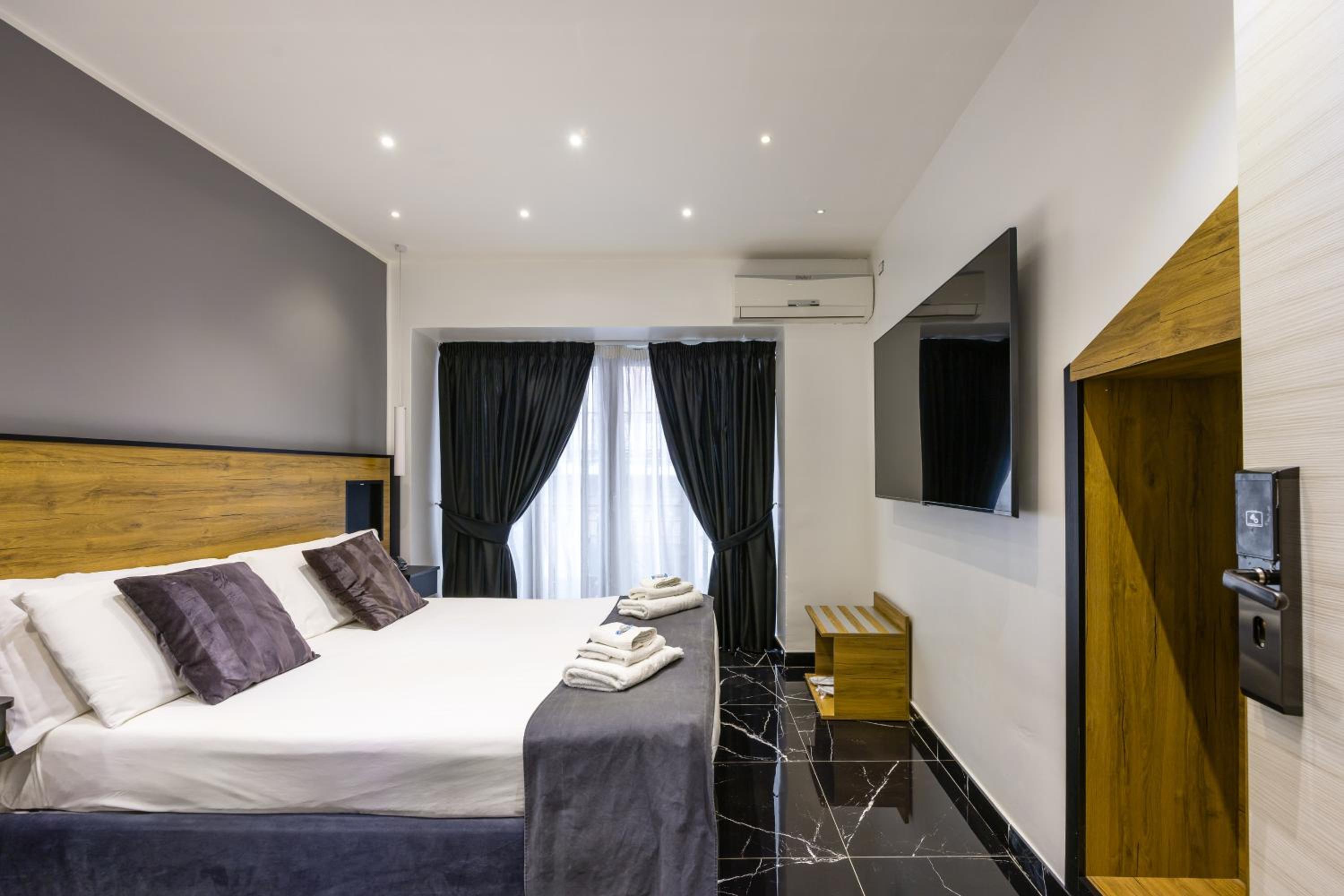 Superior Double Room - Photo 11