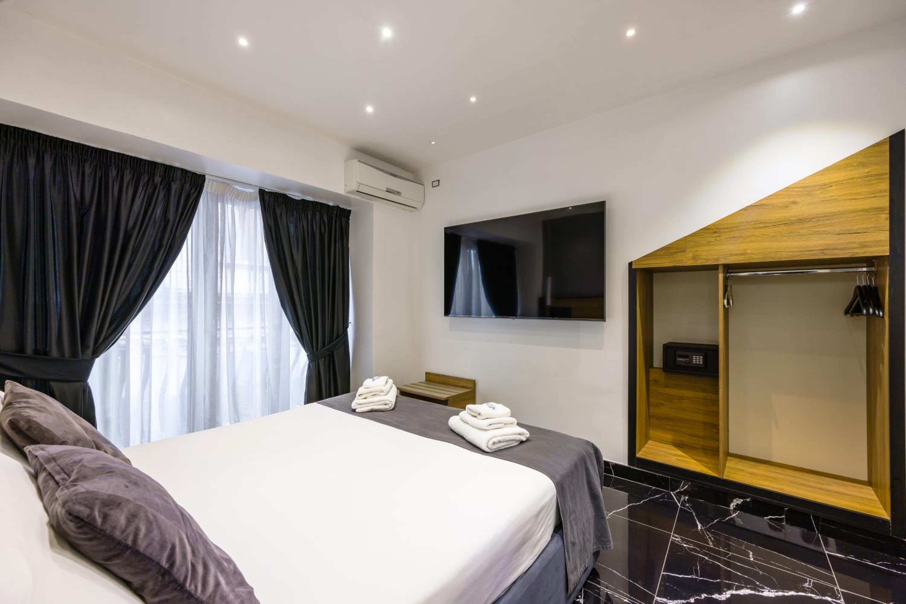 Superior Double Room - Photo 8